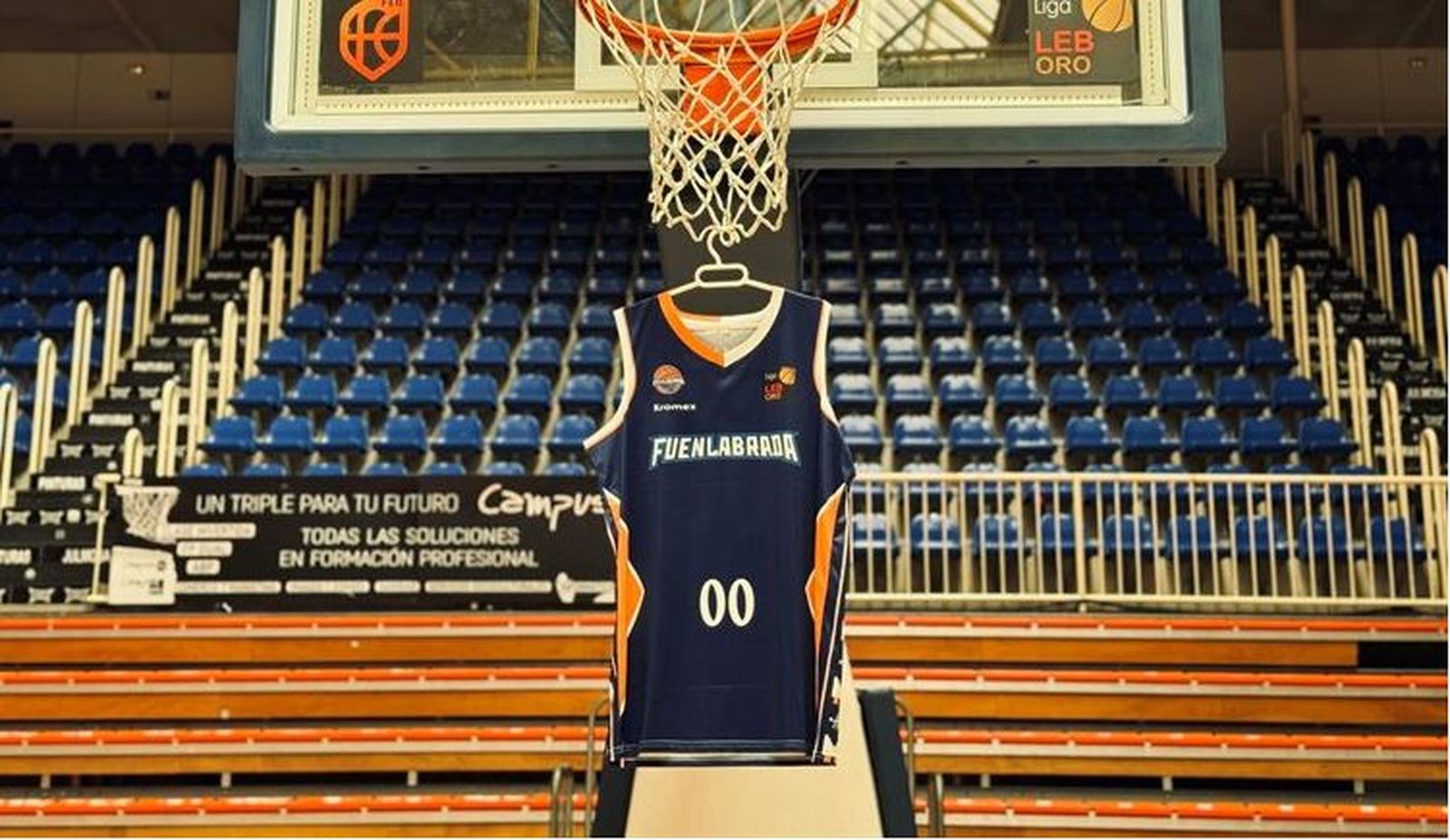 El diseño de un joven aficionado vestirá al Fuenlabrada la próxima temporada