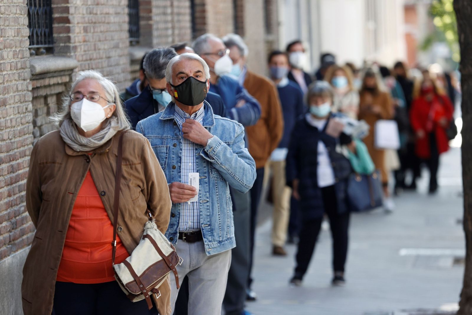 La participación a las 13.00 se sitúa en el 28,44%, 2 puntos más que en 2019