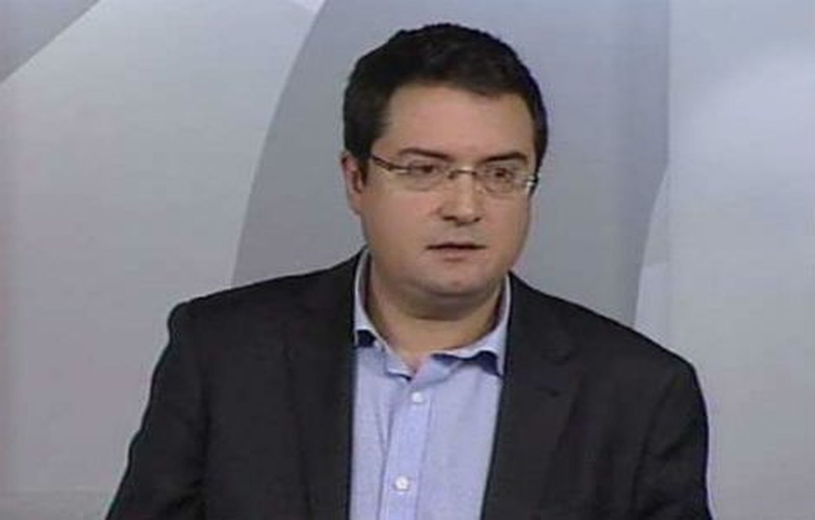 El PSOE advierte a Rajoy que si hubiese cobrado sobresueldos  en negro tendría que dimitir