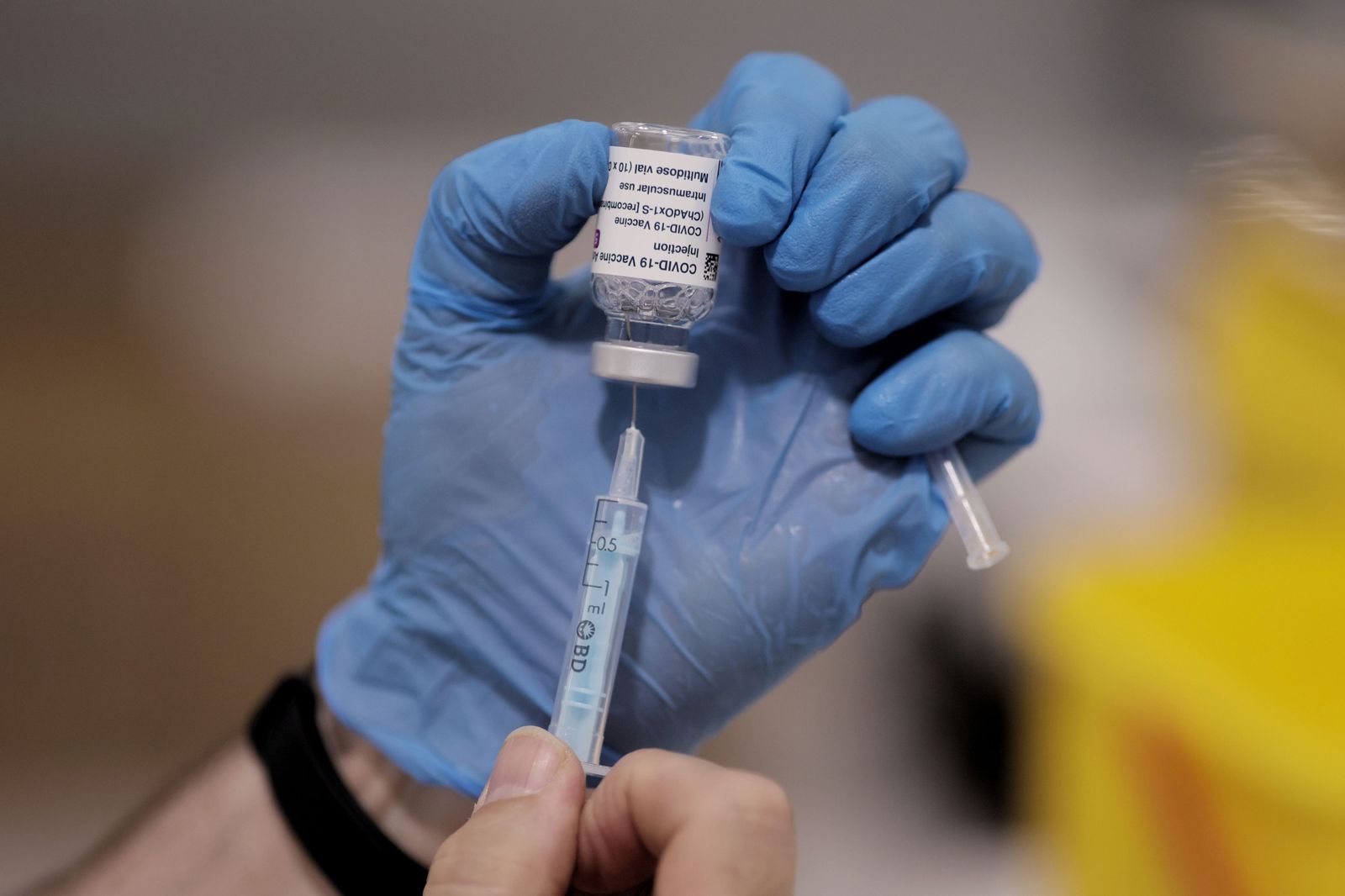El Ministerio de Sanidad ordena a Madrid que destruya 100.000 vacunas que van a caducar