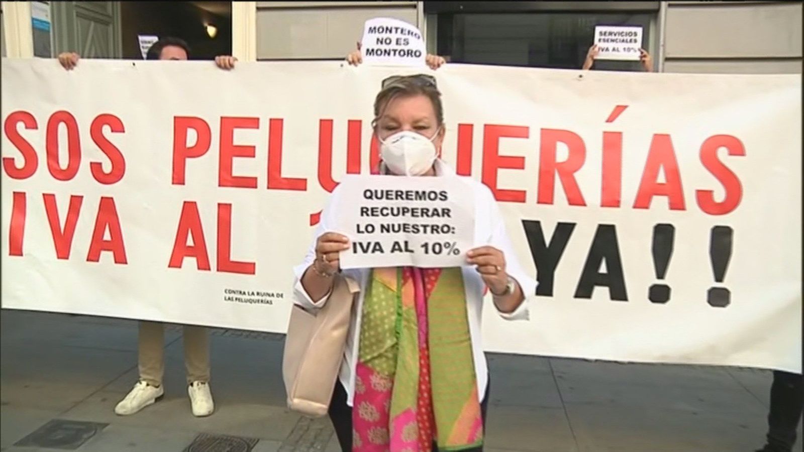 El sector de la peluquería pide bajar el IVA al 10% para evitar el cierre de miles de negocios
