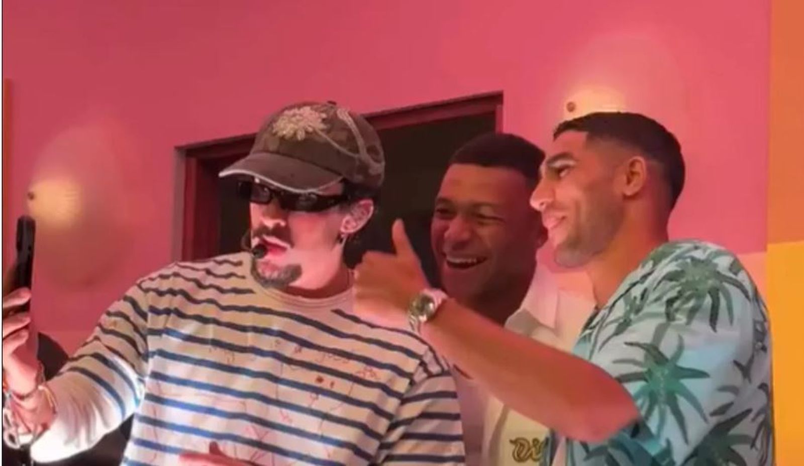 Bad Bunny, Mbappé y Achraf Hakimi
