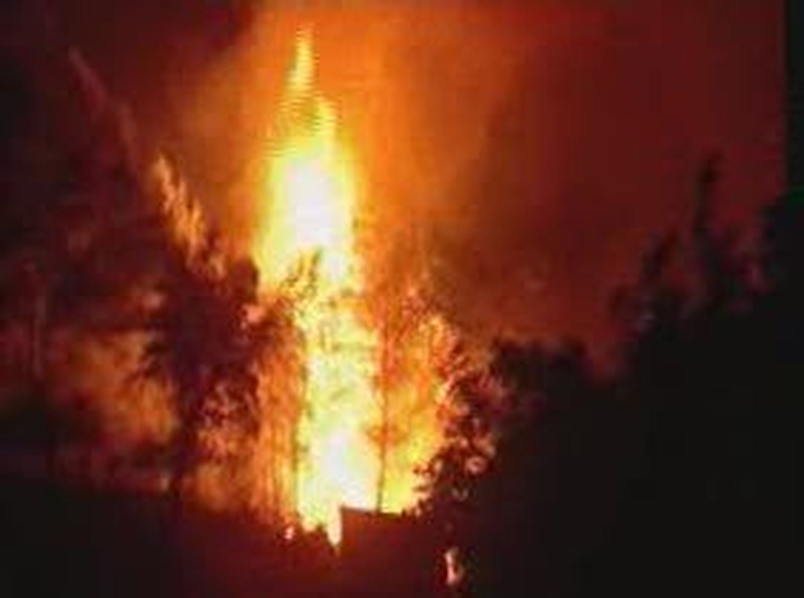 Tres incendios activos en Valencia