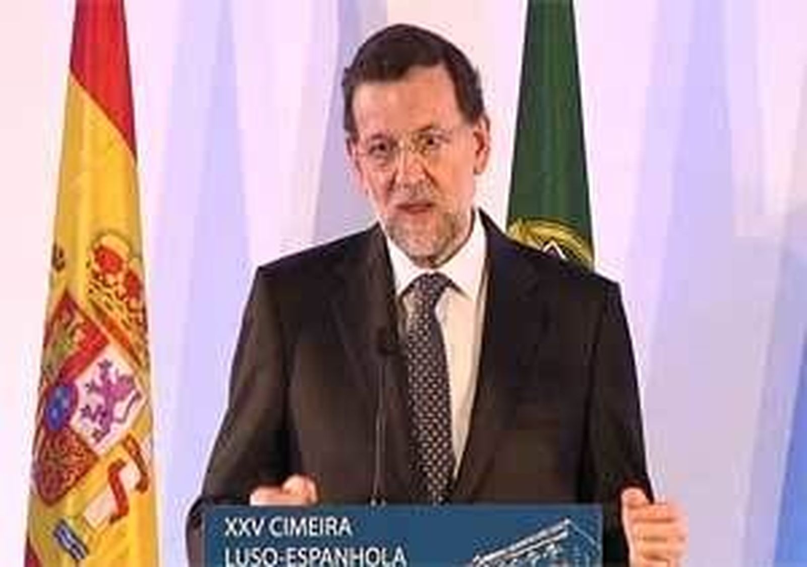 Rajoy: que vayan al Constitucional pero que cumplan con el déficit