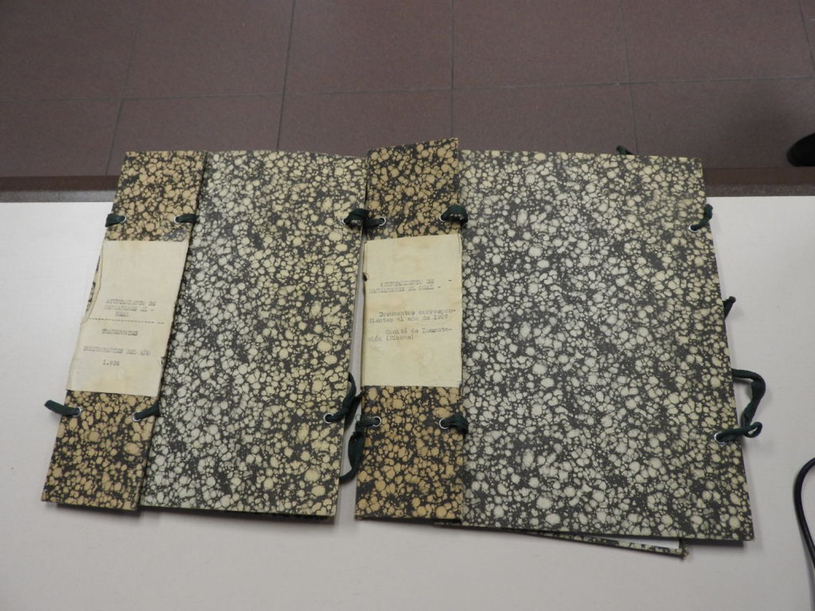 Manzanares abre las puertas de su archivo, con documentos del siglo XVII