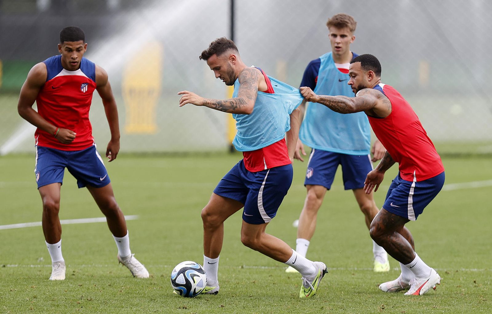 Entrenamiento del Atlético en Seúl