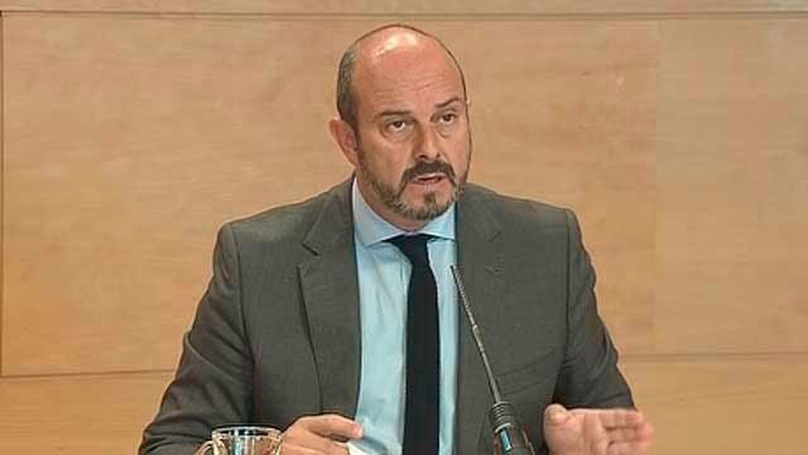La Comunidad contratará más profesores y llevará a cabo medidas específicas para luchar contra el absentismo escolar