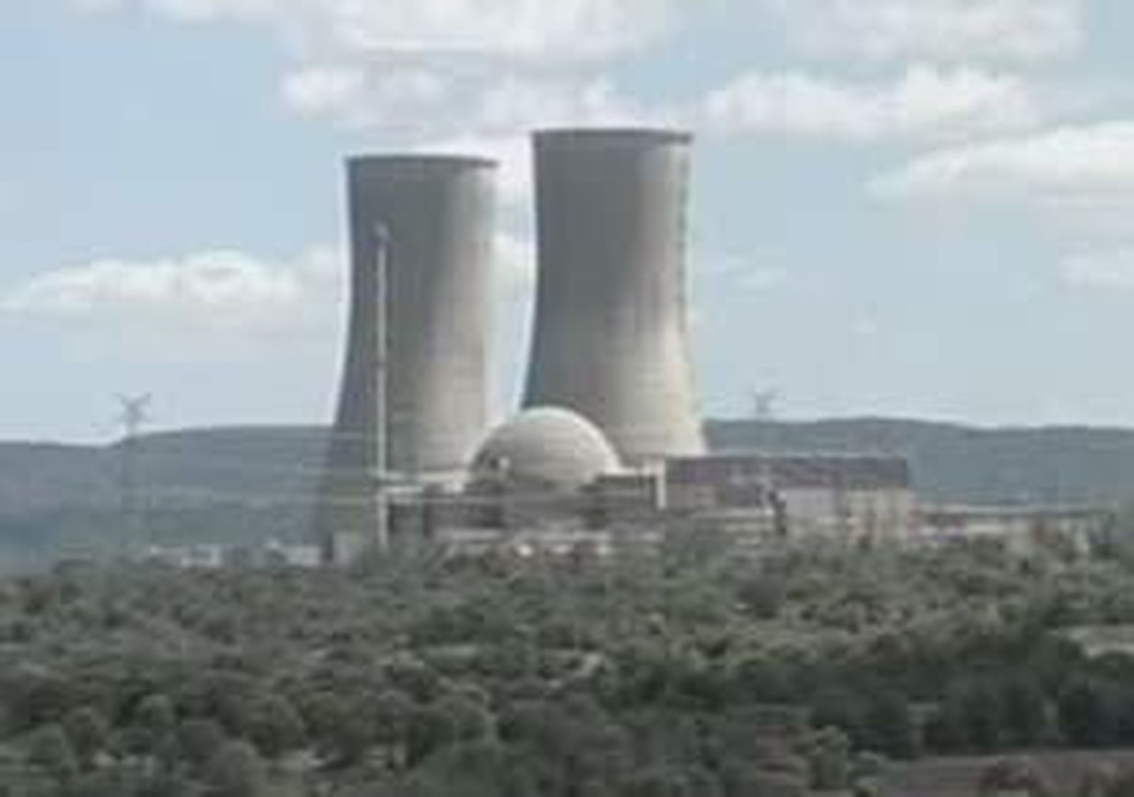 Rubalcaba lamenta "polémica disparatada" de las centrales nucleares