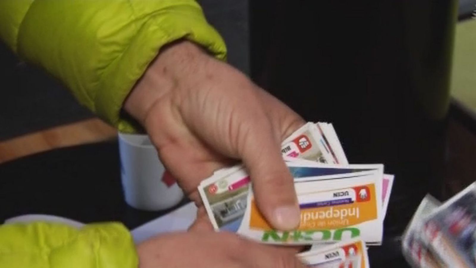 Juego de cromos en Bustarviejo