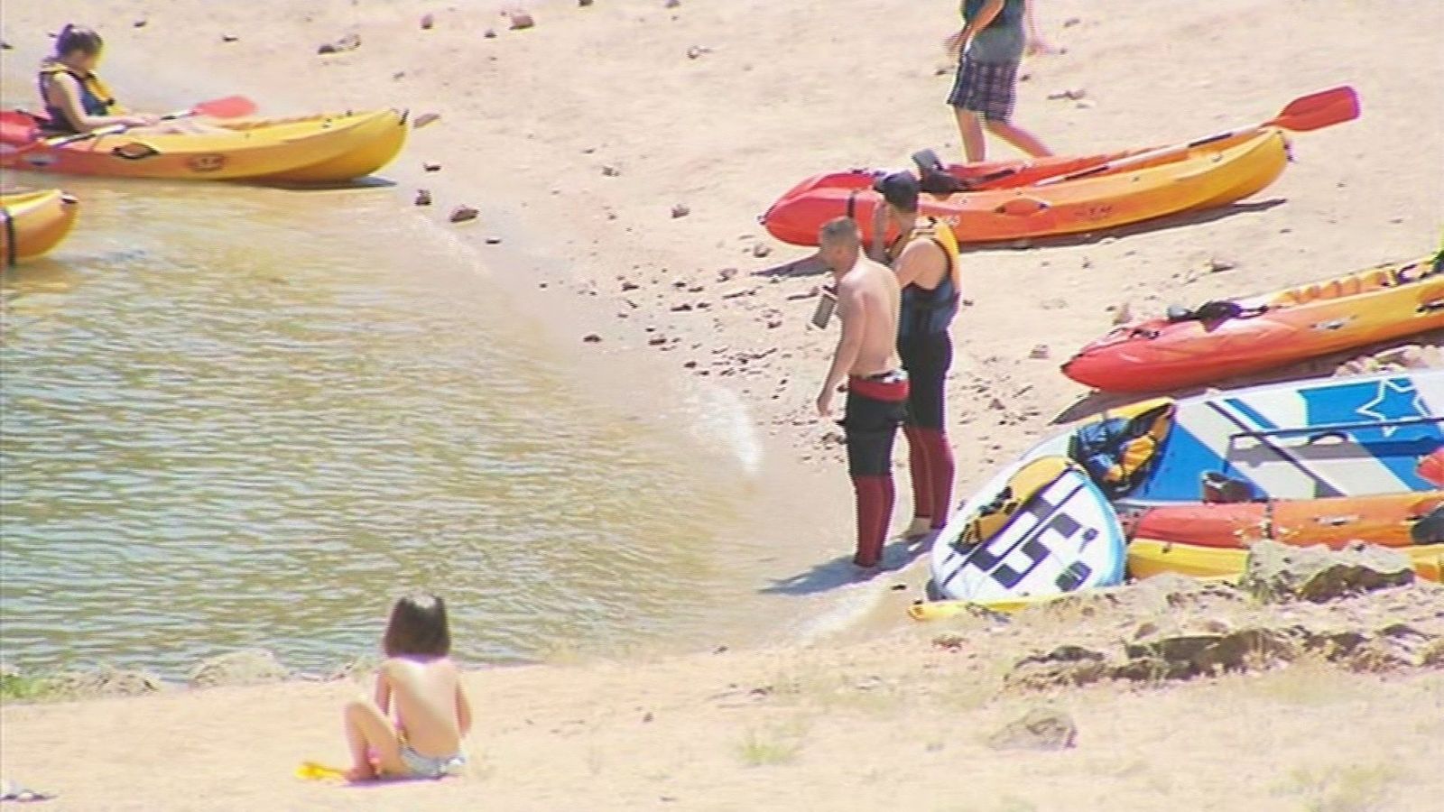 Los madrileños ya disfrutan del agua del Pantano de San Juan