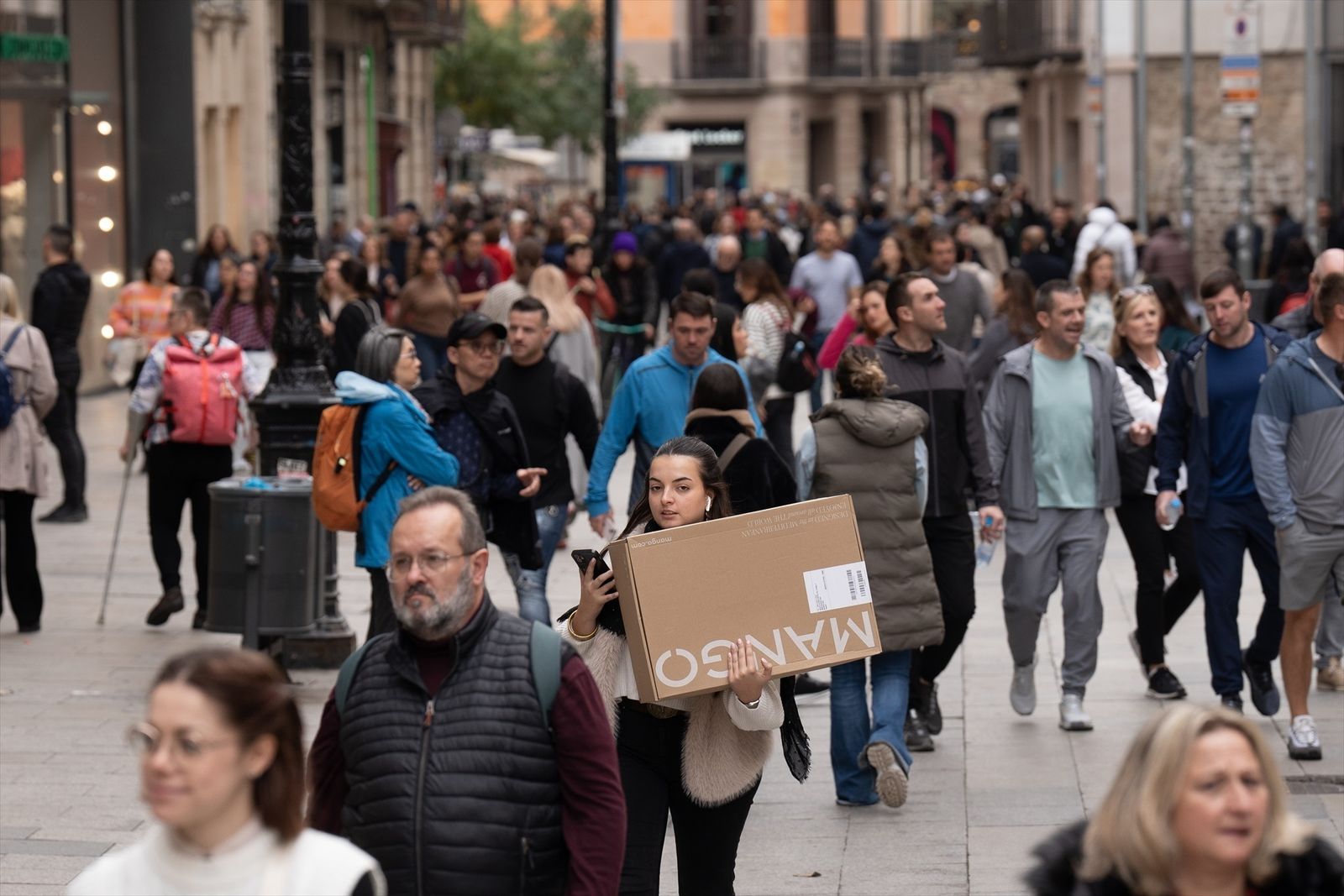 España roza los 49 millones de habitantes, máximo histórico, debido a la inmigración