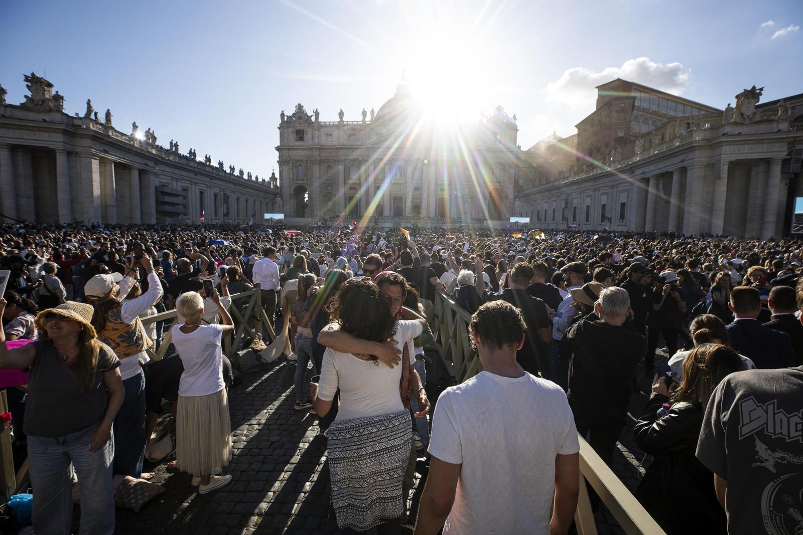 Alegría en el Vaticano con la elección del nuevo Papa