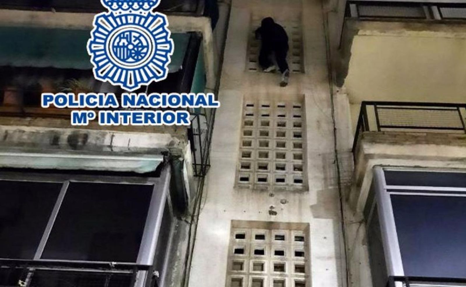 Imagen de una detención de la Policía Nacional en Alicante durante un robo