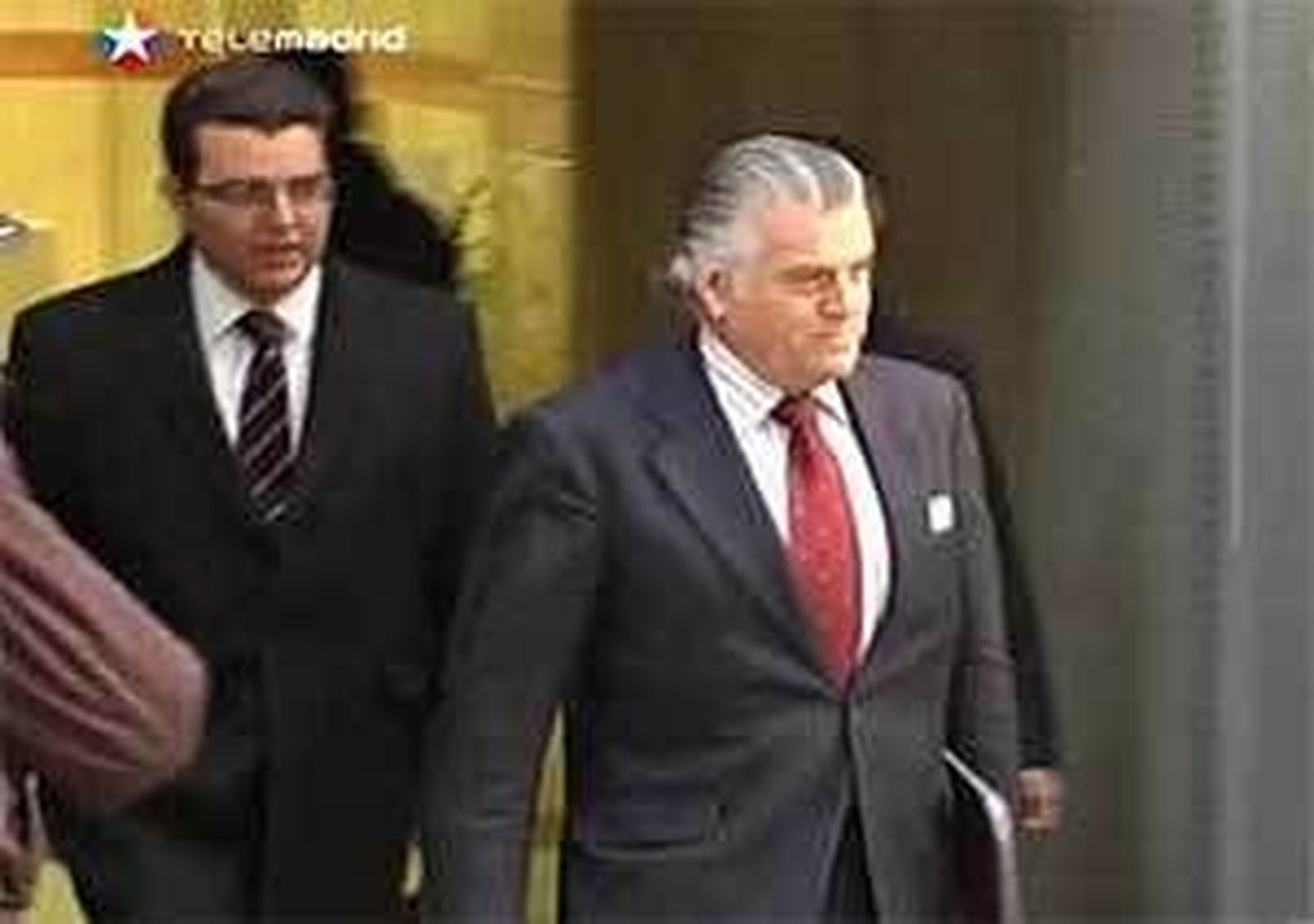 El juez prohíbe a Bárcenas salir de España y le obliga a comparecer cada 15 días