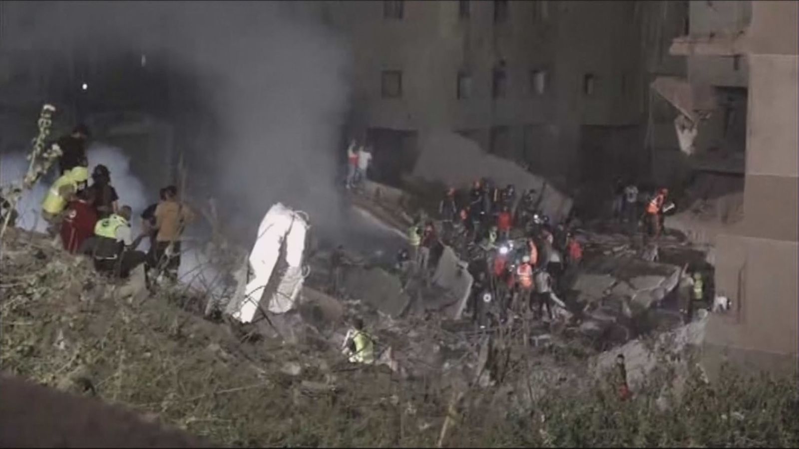 El cuartel general de Hizbulá en Beirut salta por los aires tras un bombardeo de la aviación israelí