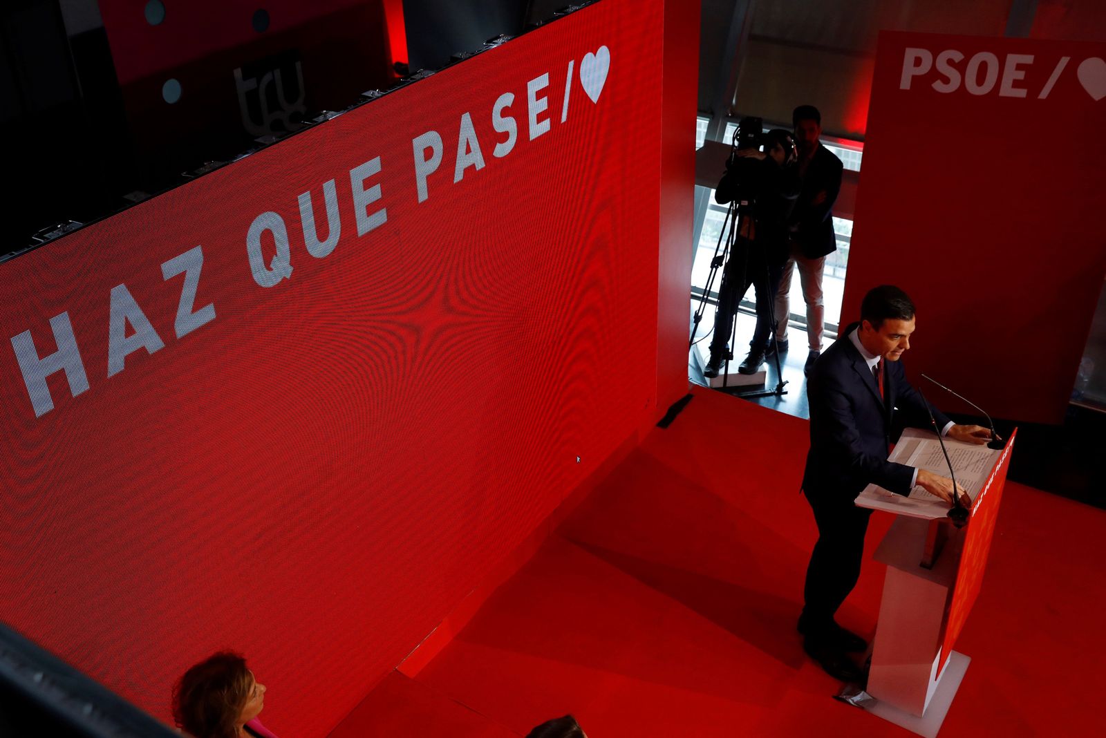 El PP se burla de 'Haz que pase', el lema de campaña del PSOE