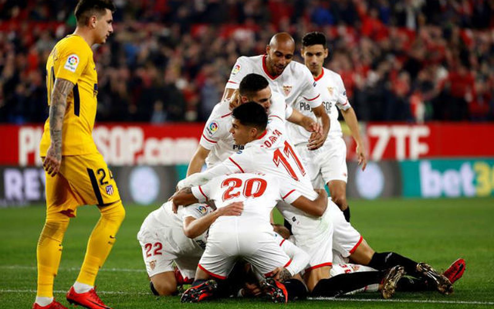 Giménez ante el Sevilla