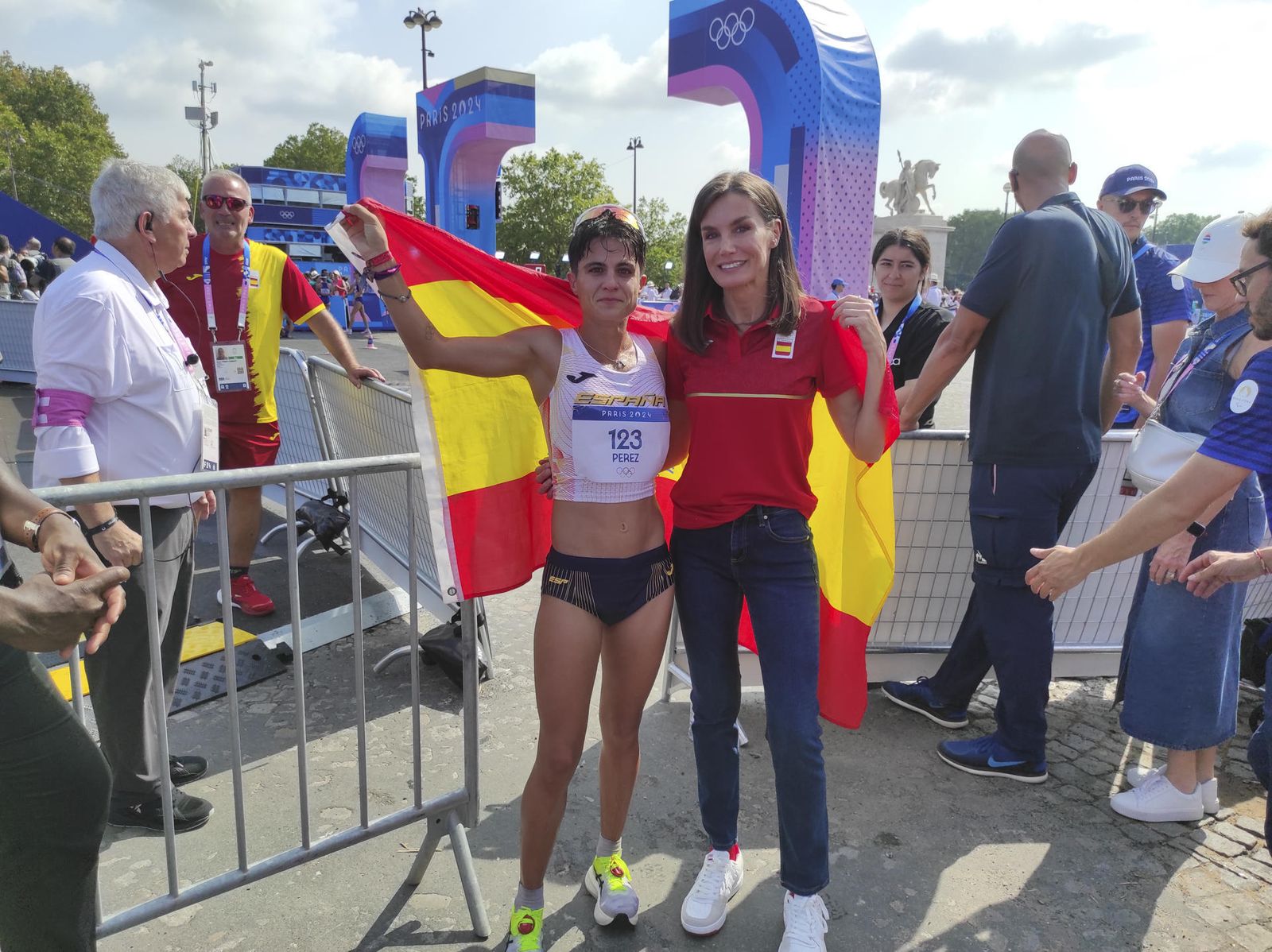 María Pérez y la reina Letizia