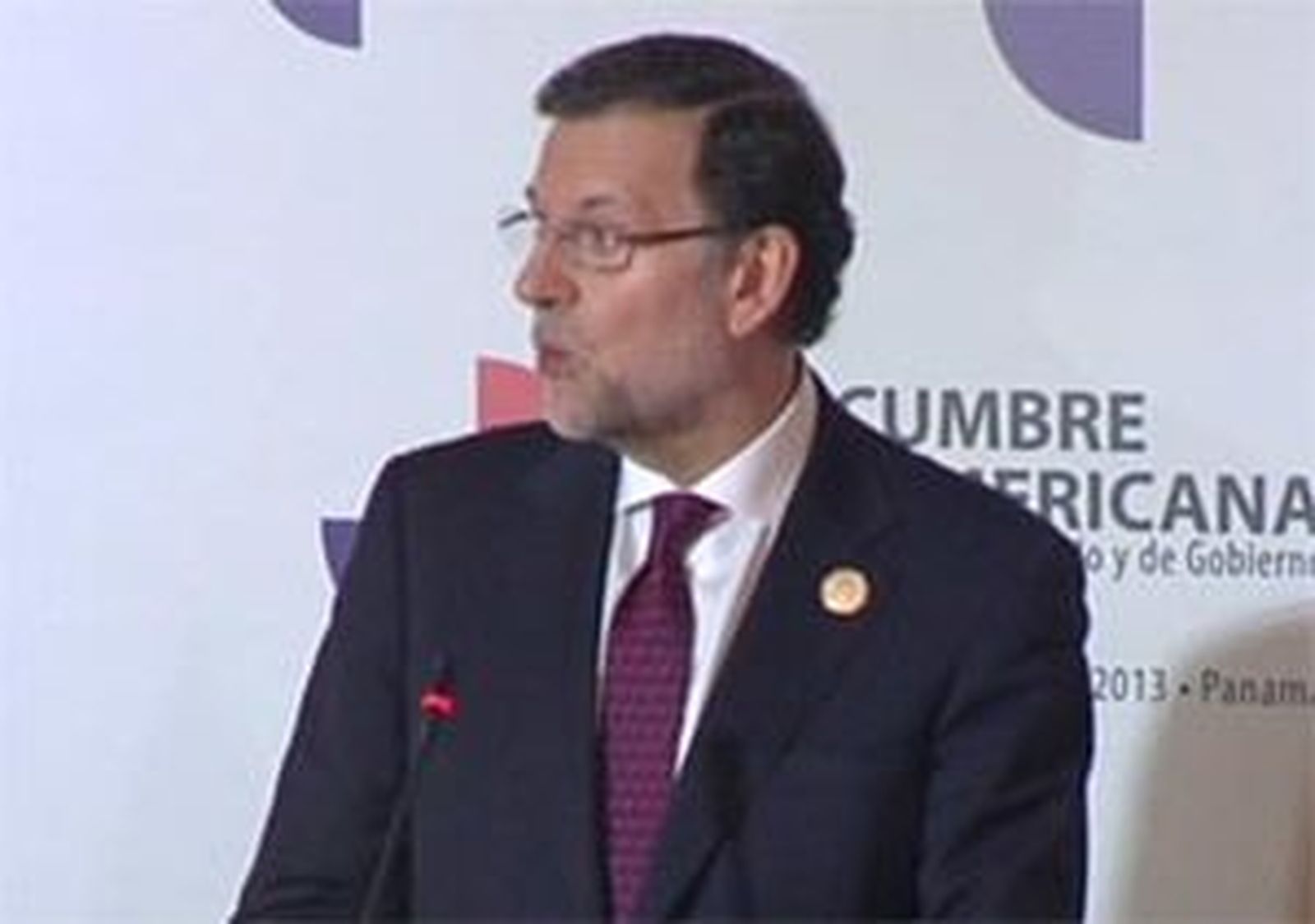 Rajoy dice que mantiene su confianza en Cospedal tras acusaciones de Bárcenas