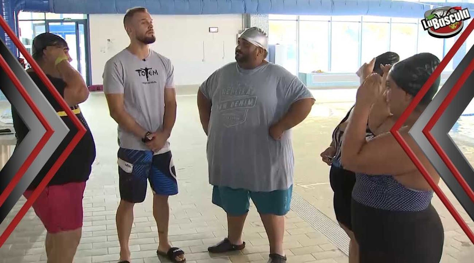 Día de piscina para ejercitar el control corporal
