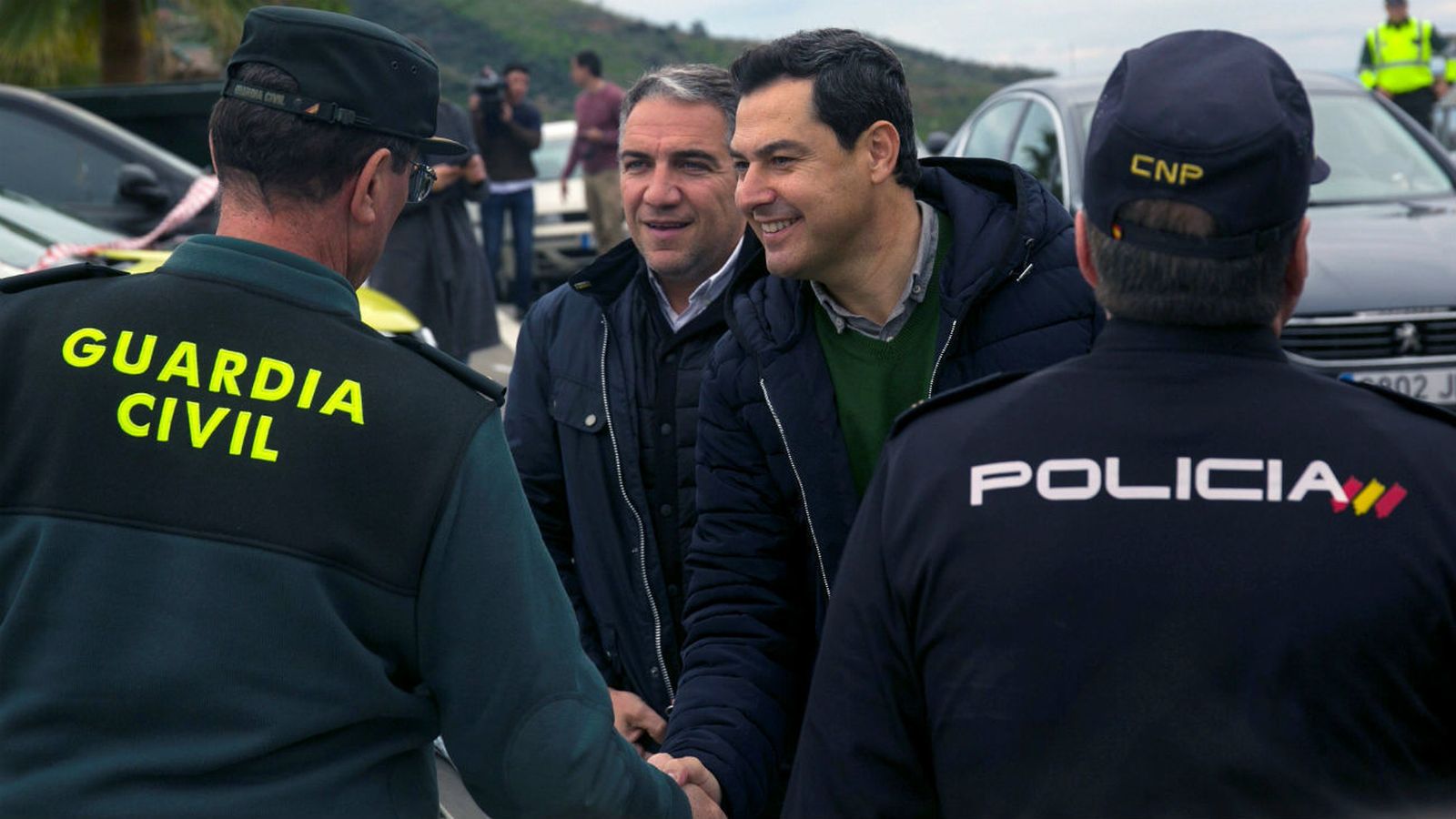 El presidente de la Junta de Andalucía, Juanma Moreno y el presidente del PP de Málaga, Elías Bendodo