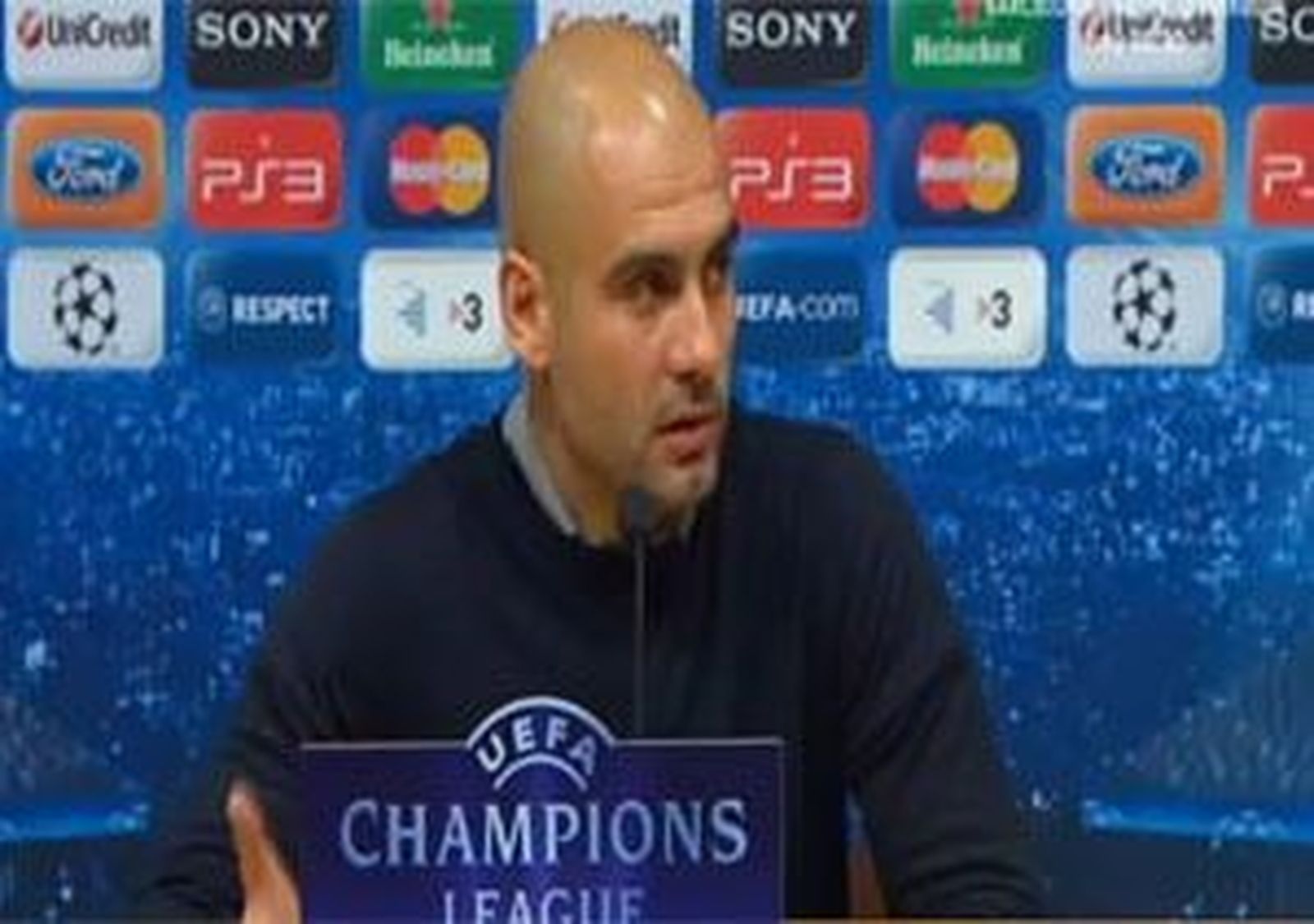 Guardiola: "Si el estamento arbitral  se siente ofendido pedimos disculpas"