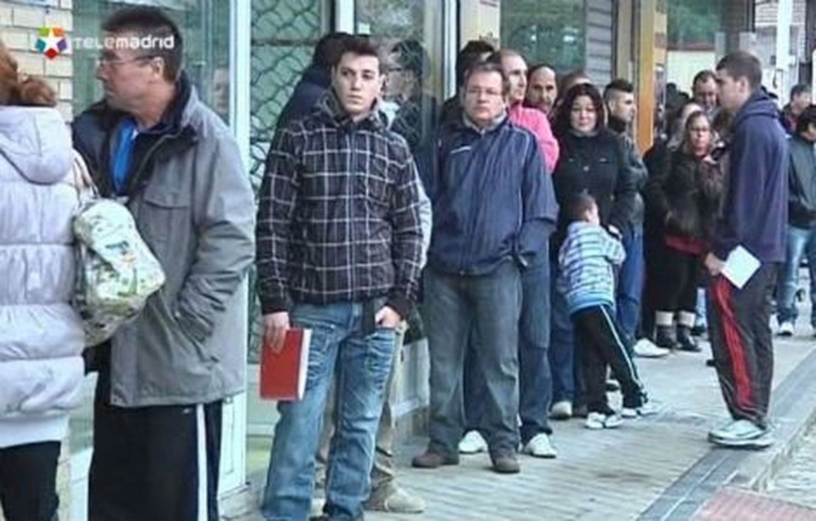 González tilda de "buenos" los datos del empleo, que seguirá siendo "una prioridad"