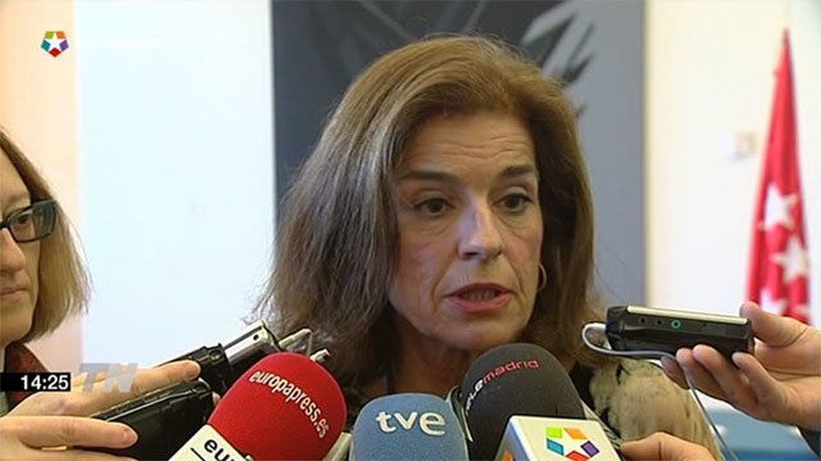 Botella cree que los clubes de fútbol deben adoptar medidas contra los grupos violentos
