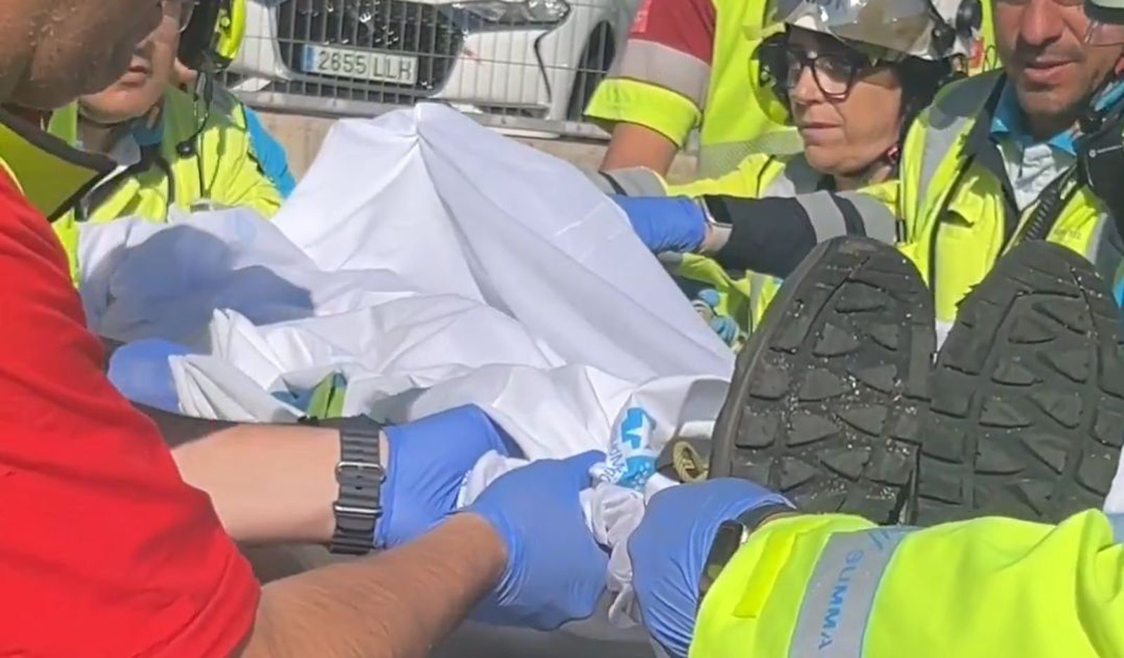 Grave un trabajador en Becerril de la Sierra con quemaduras químicas por sosa cáustica