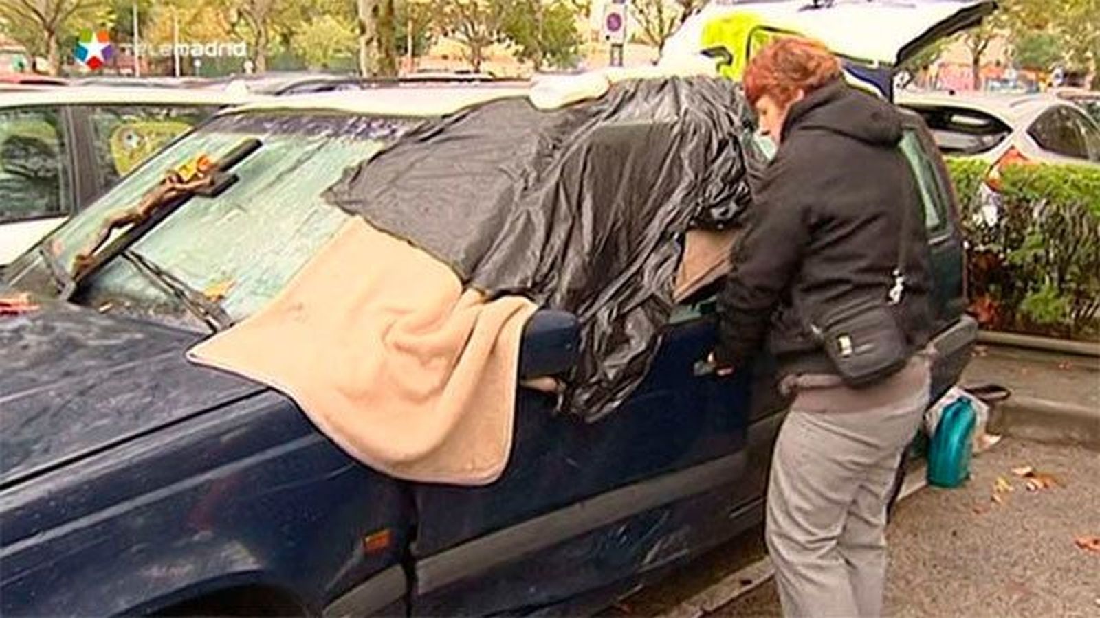 Durmiendo en un coche aparcado en la estación de Fuenlabrada