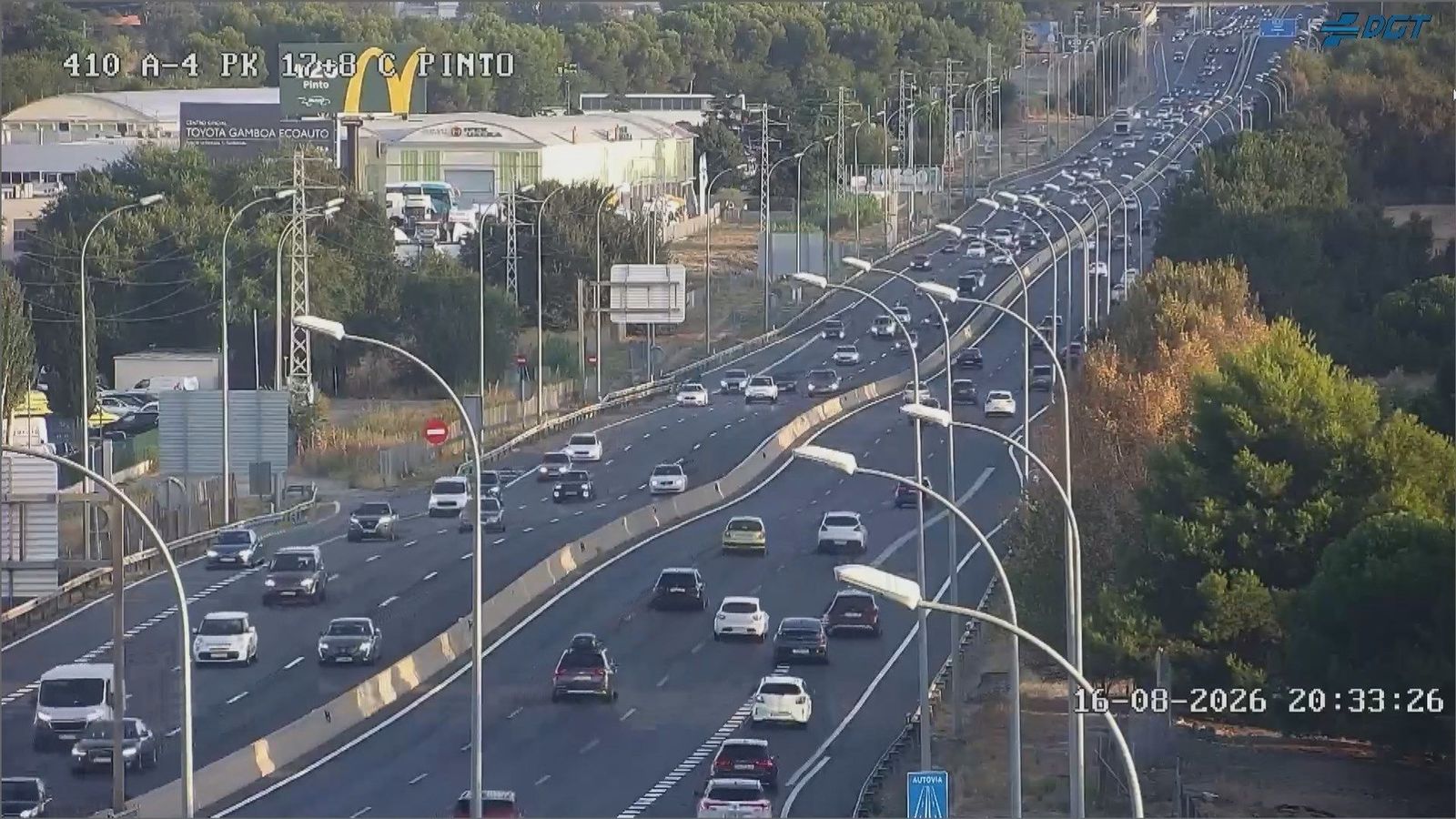 La operación salida y de retorno de agosto complica este domingo los accesos a Madrid