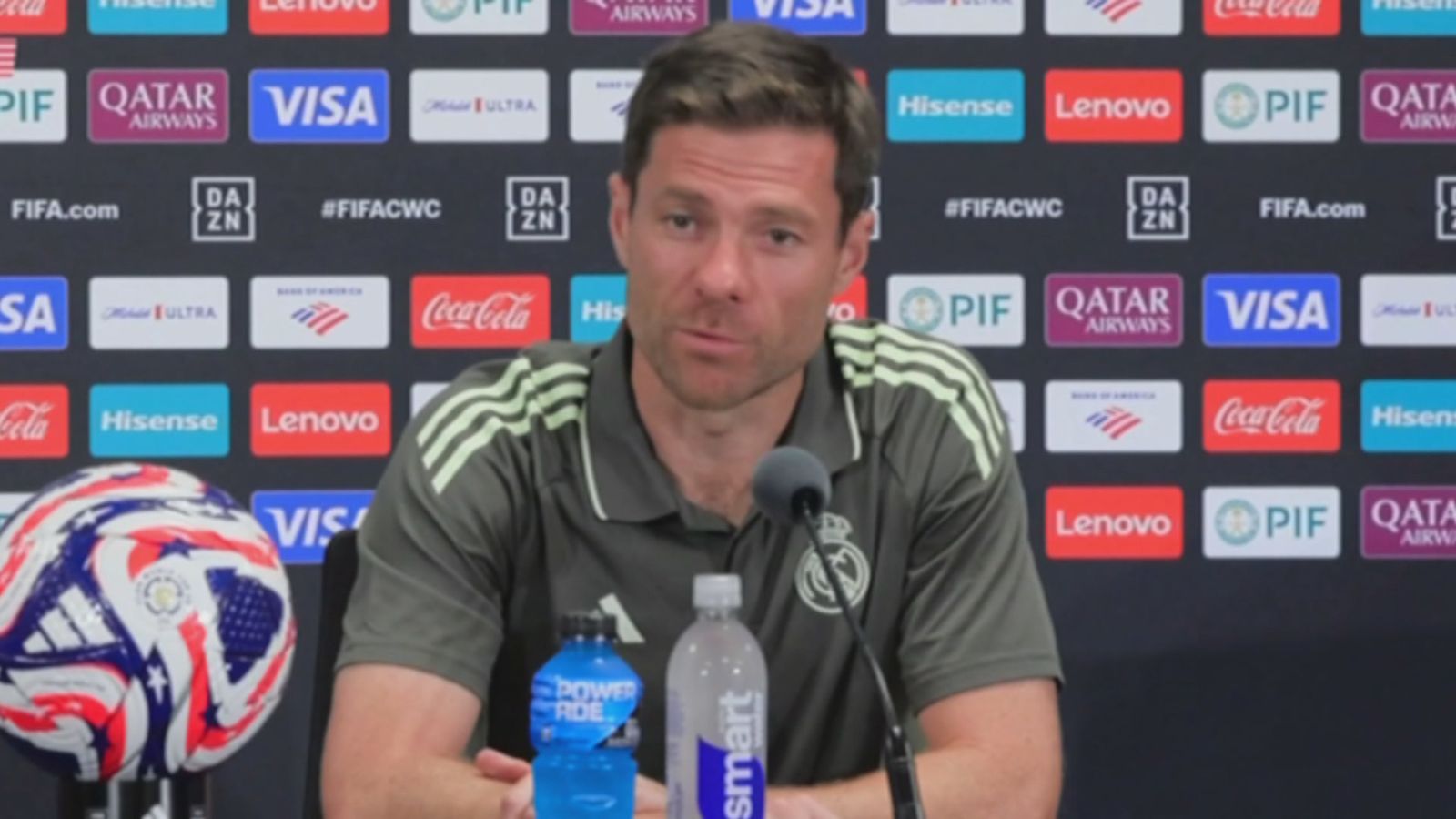 Xabi Alonso: "La cantera tiene que tener su espacio, pero el Real Madrid te obliga a ganar"