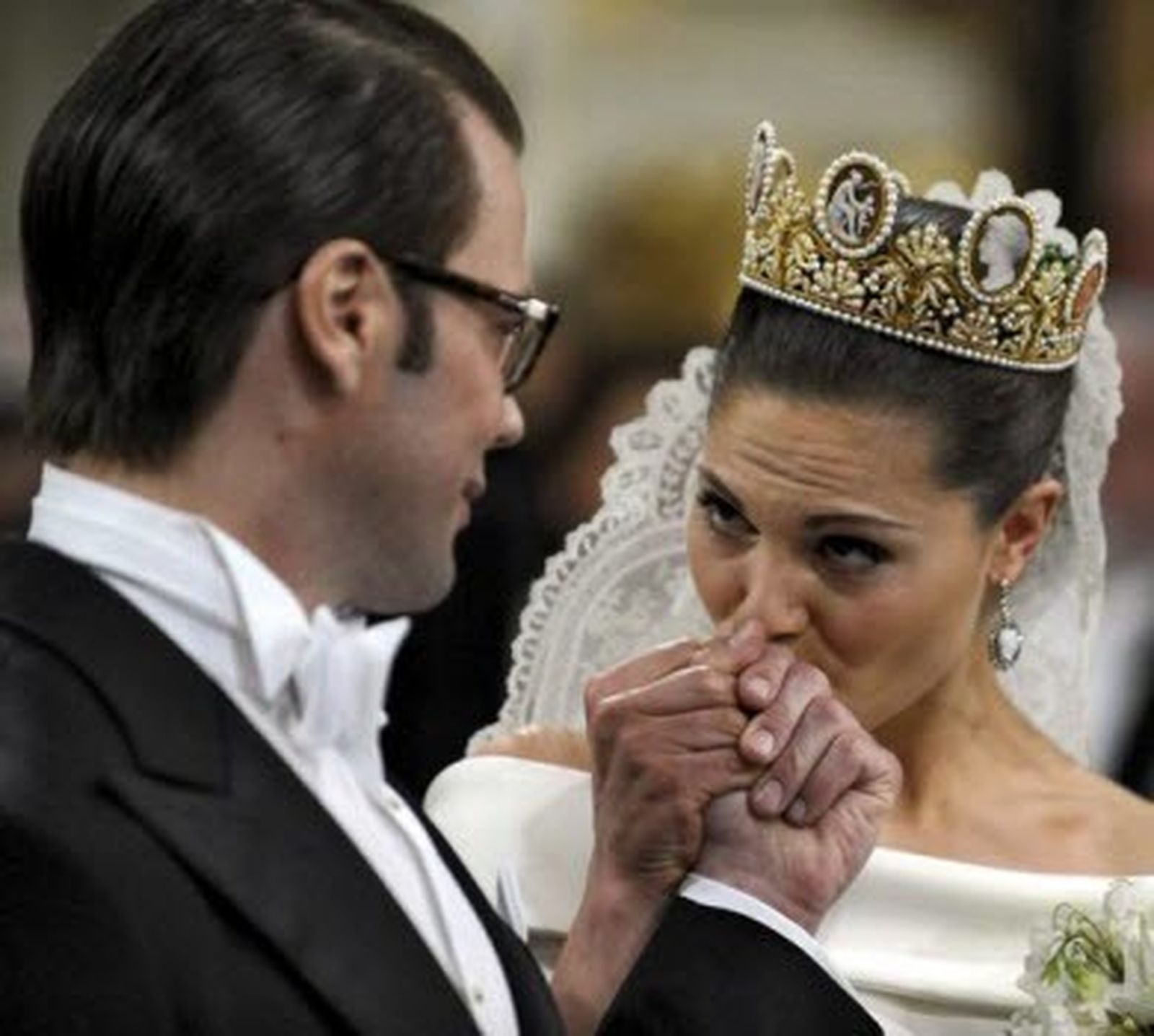 La princesa heredera Victoria de Suecia da a luz a una niña