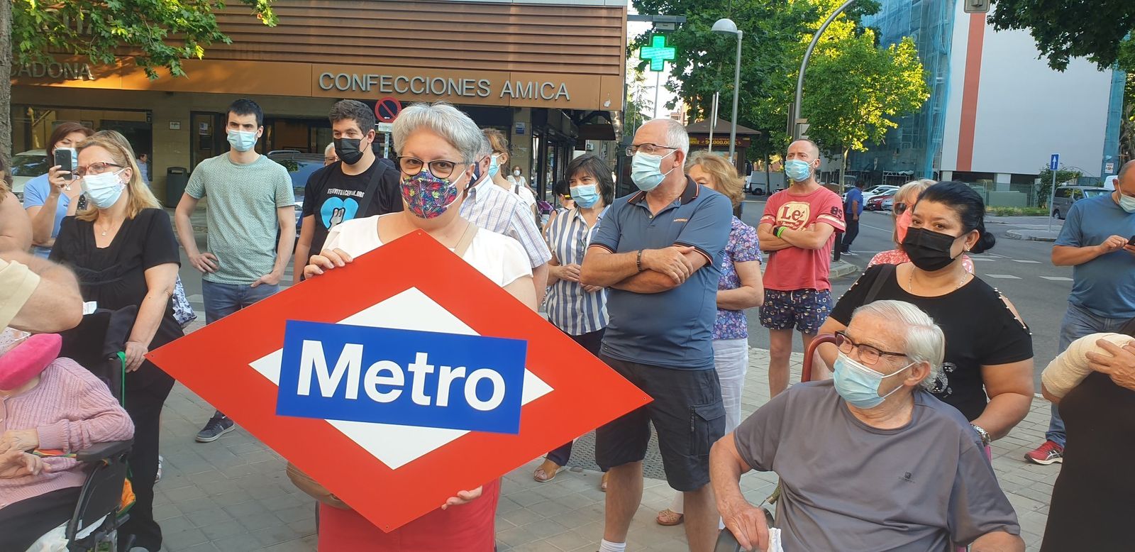 Vecinos de Orcasitas, Usera, reclaman una estación de metro en su barrio