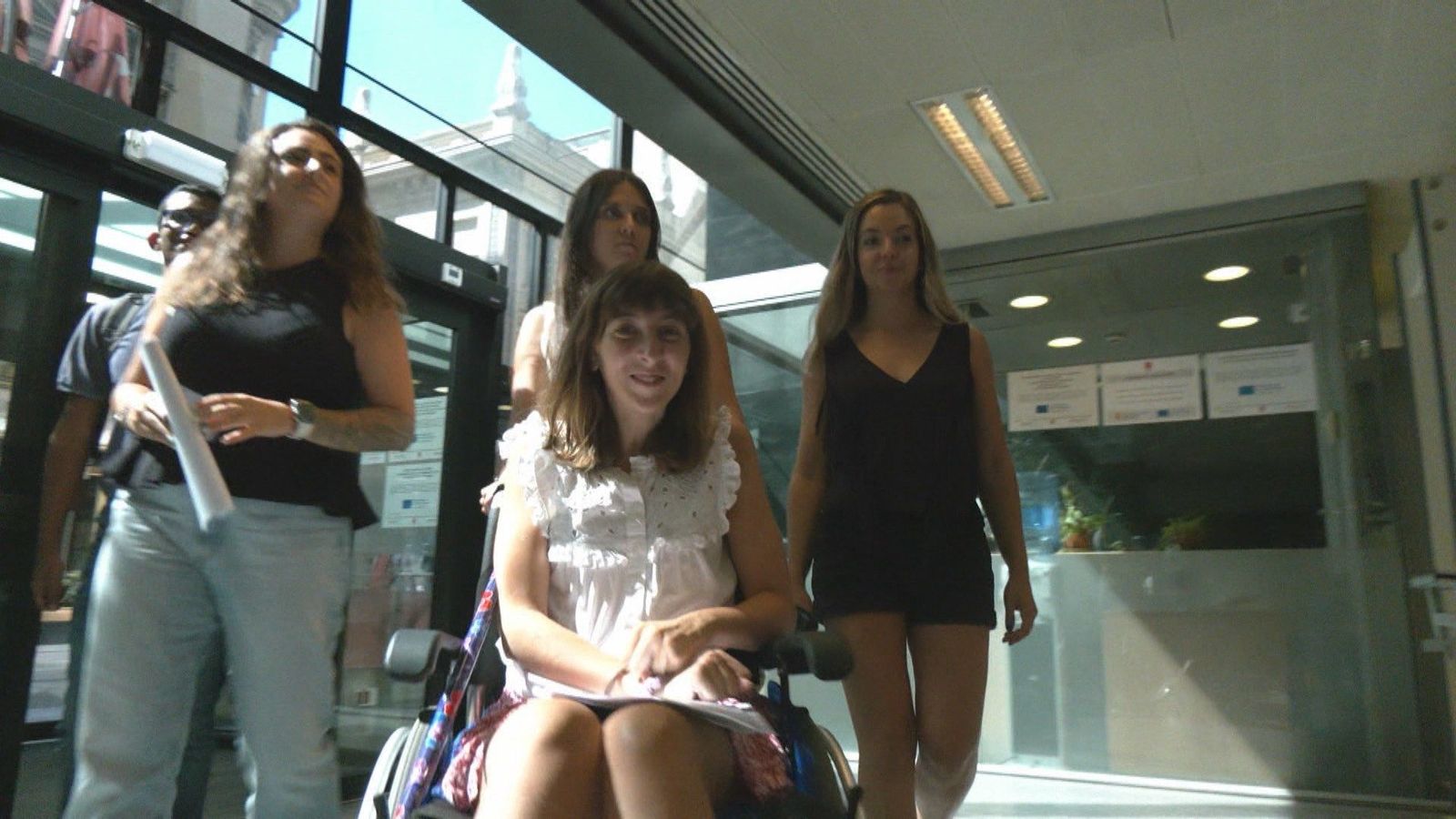 Puestos de atención preferente para personas con diversas discapacidades en más municipios de Madrid