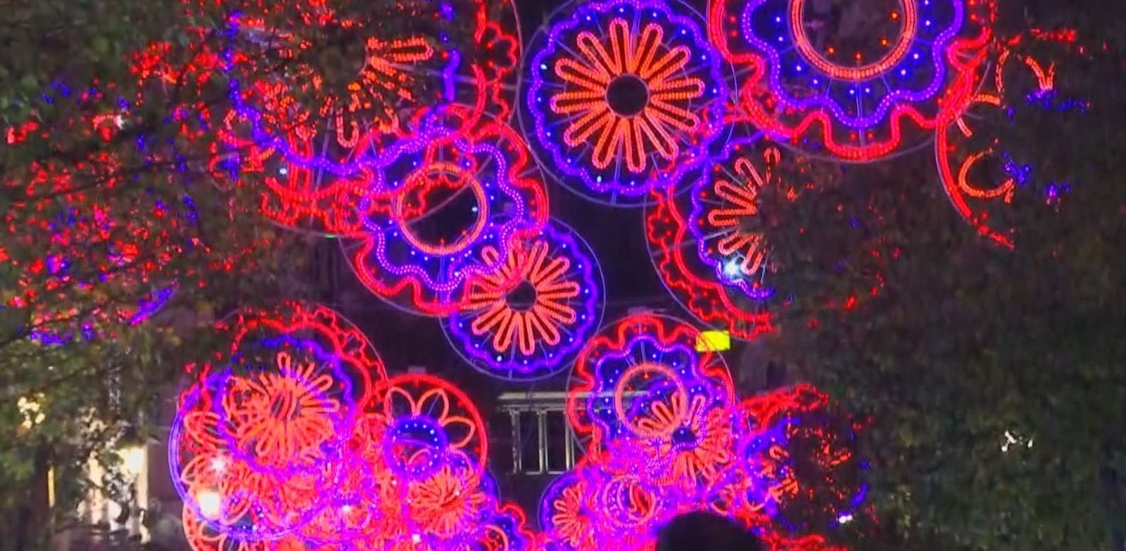 Luces de Navidad en Madrid: La arquitectura hecha luz