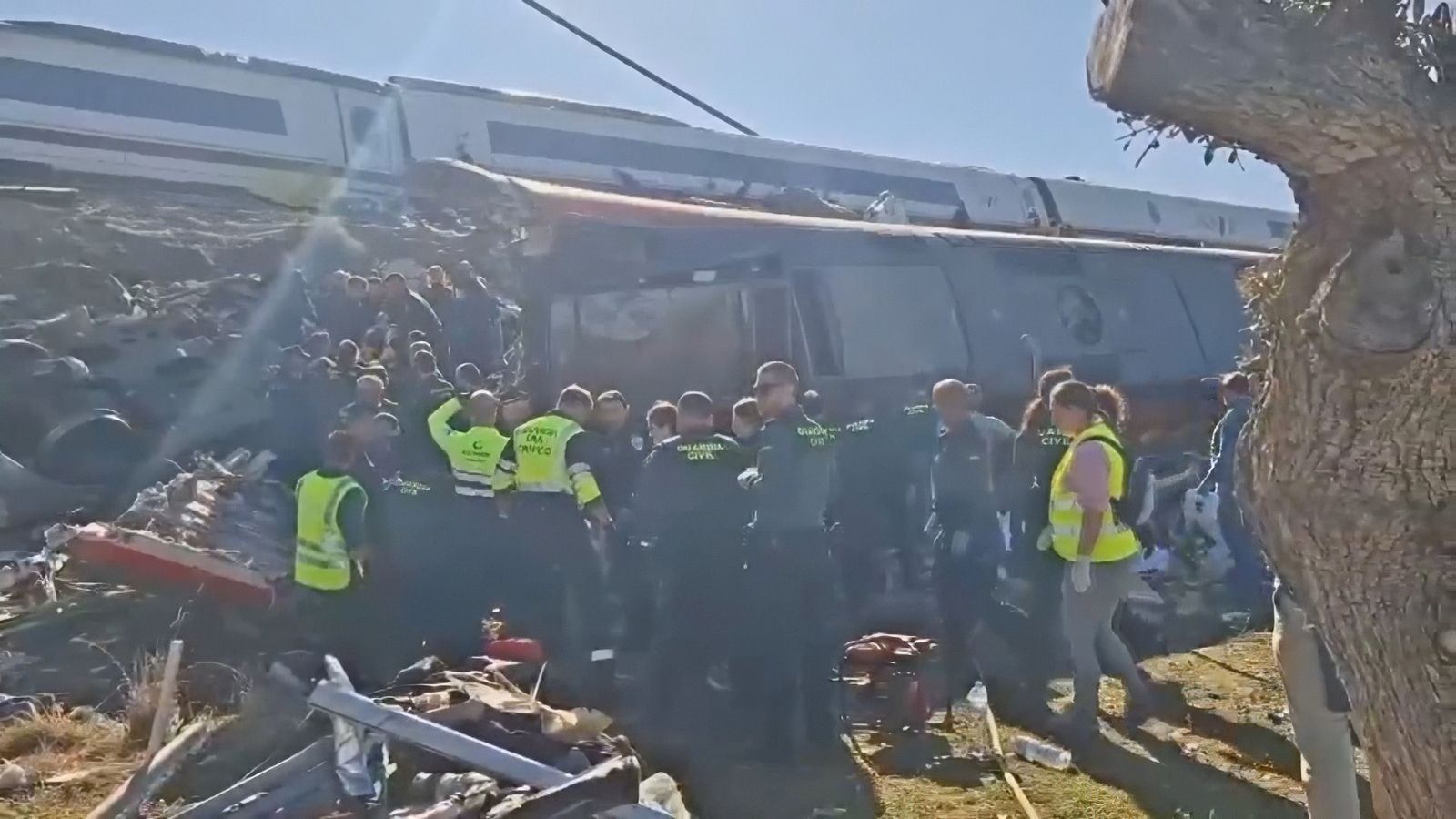 Imágenes choque entre dos trenes en Urda