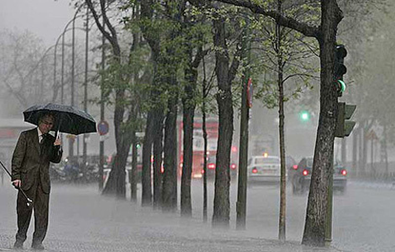 Día de lluvia, paraguas