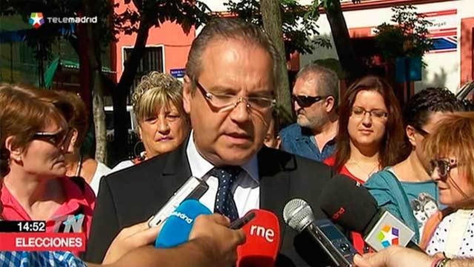 Carmona quiere construir 30 escuelas infantiles y Gabilondo un nueva ley de suelo