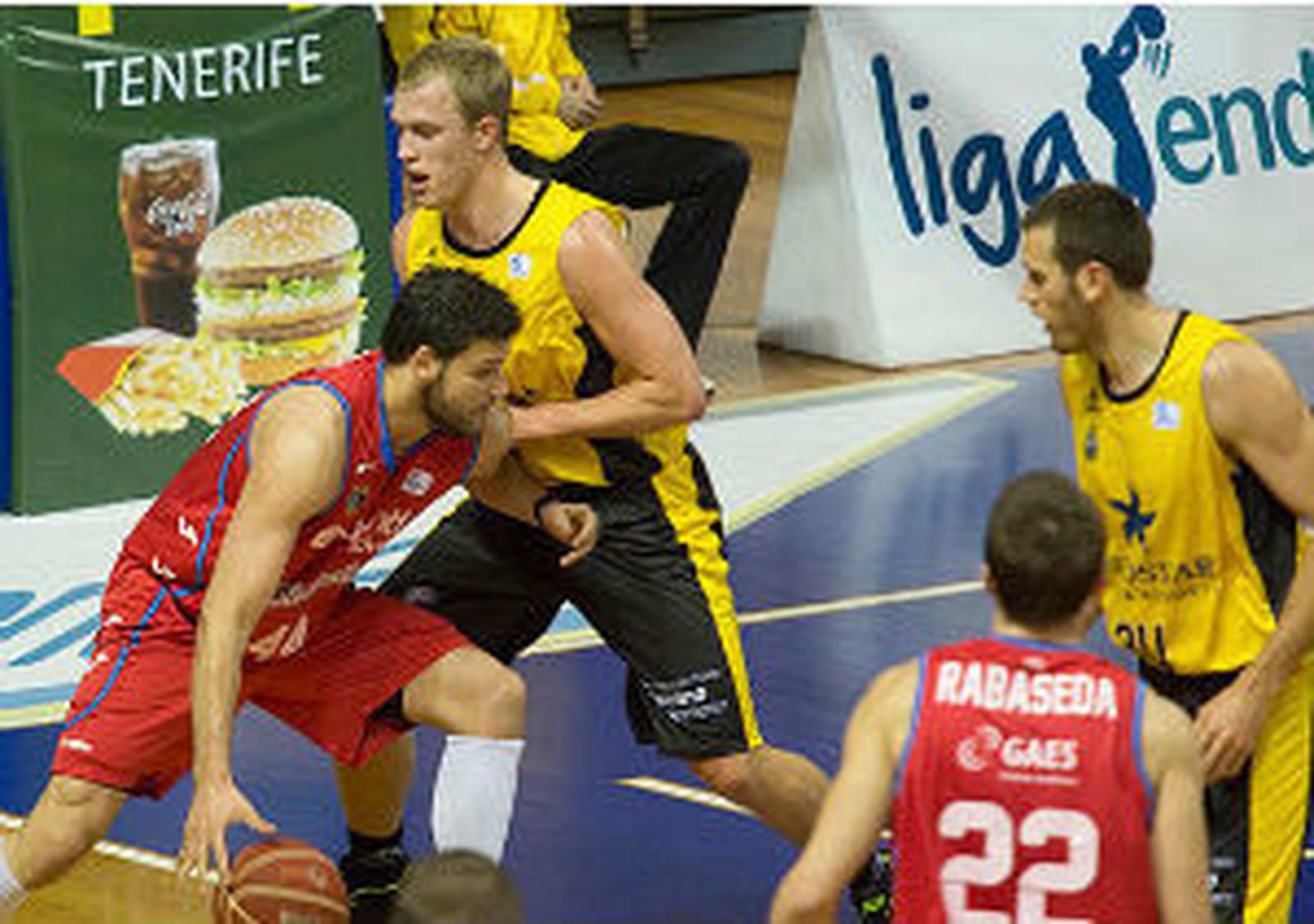 Estudiantes ante el Tenerife