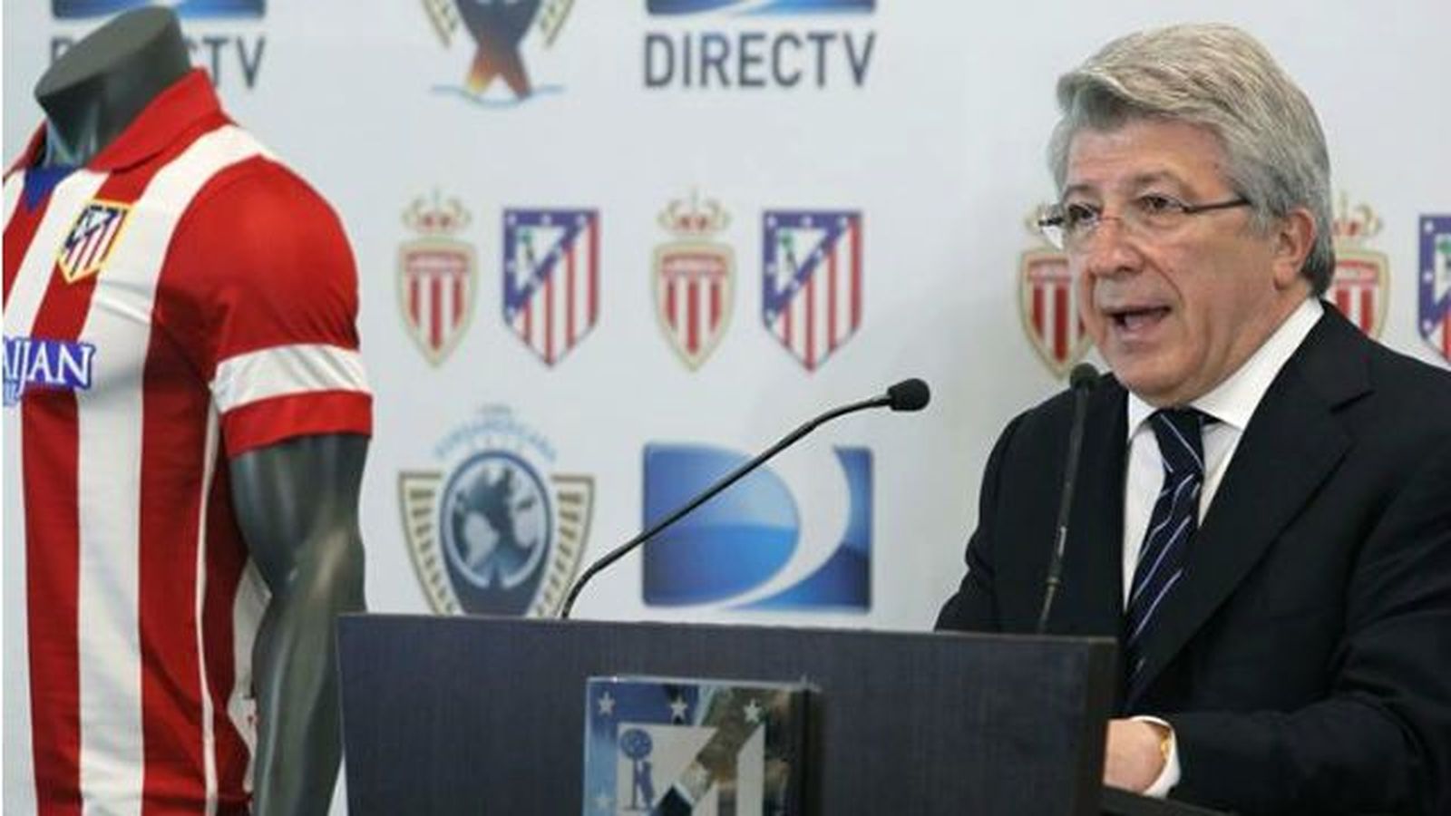 Cerezo: "Ni se van a ir tantos jugadores ni a lo mejor van a venir tantos"