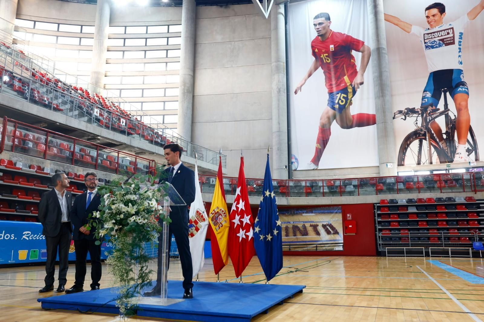Homenaje al futbolista pinteño Miguel Gutiérrez, oro olímpico en 2024, nombrado Hijo Predilecto