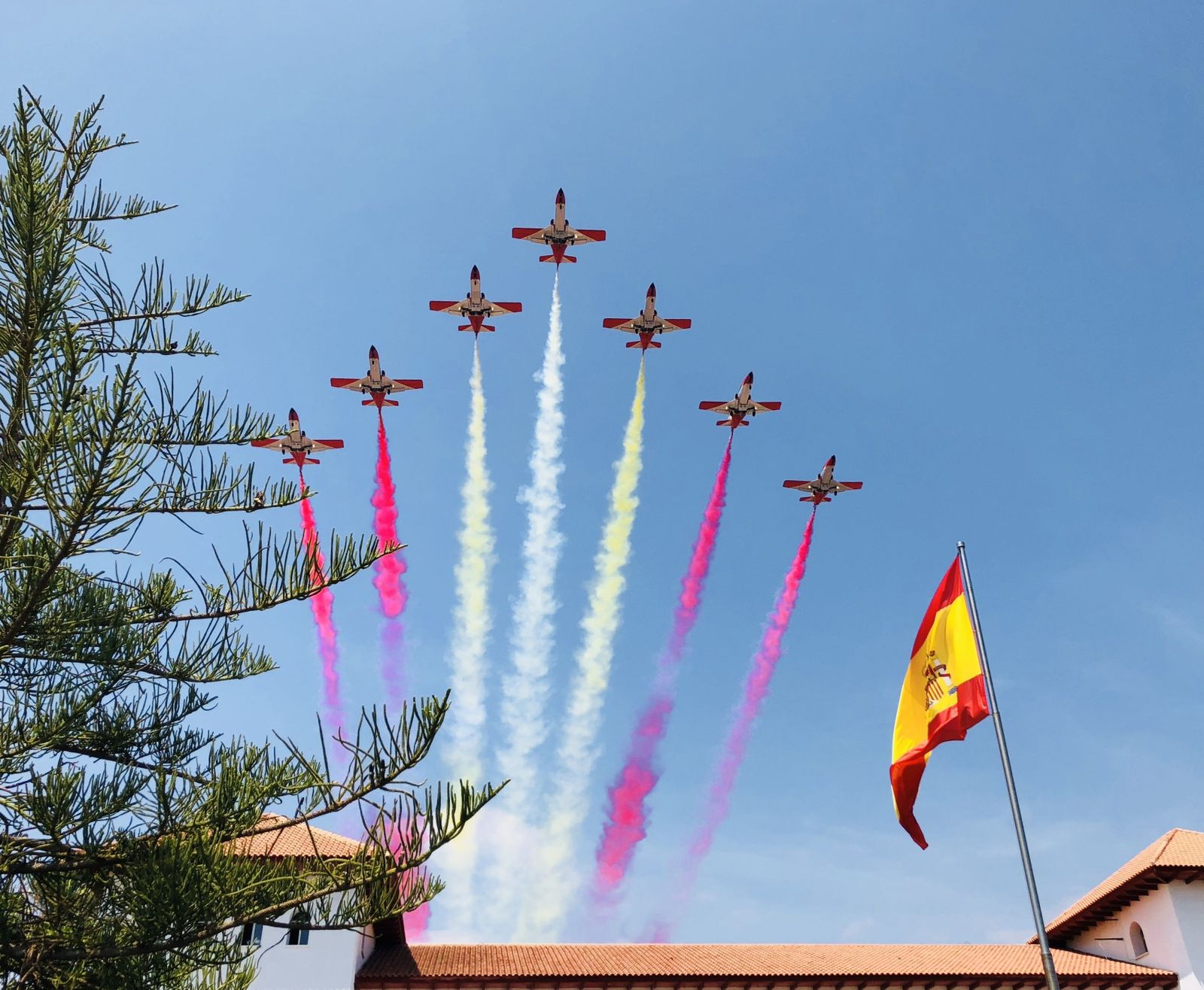La Patrulla Águila ya ensaya en Madrid el homenaje del sábado a las Fuerzas Armadas