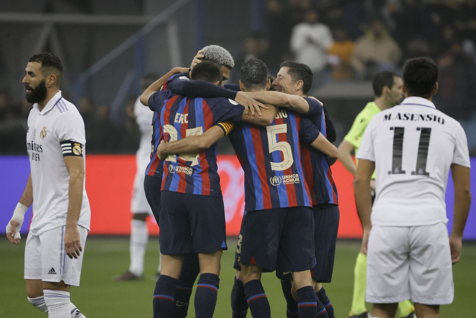 Gavi lidera al Barcelona y le da el primer título a Xavi