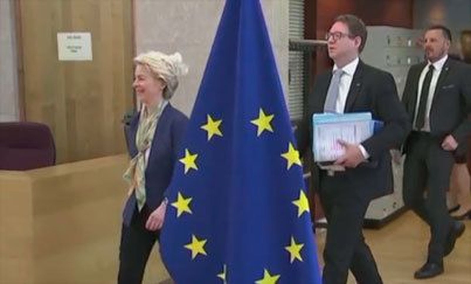 Bruselas alerta de la brecha que sigue castigando a España en desempleo y pobreza