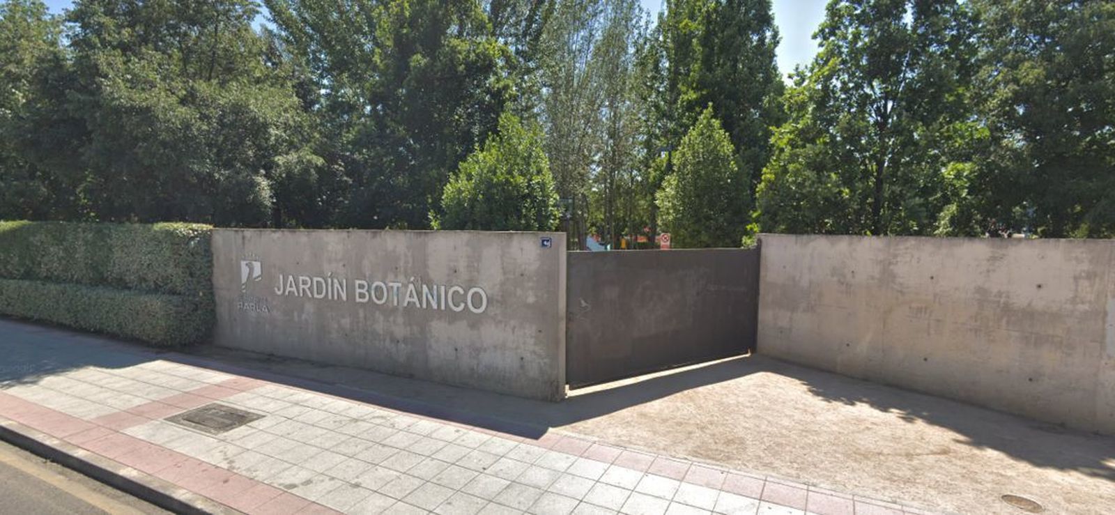 Entrada al Jardín Botánico y Museo de Bonsáis de Parla
