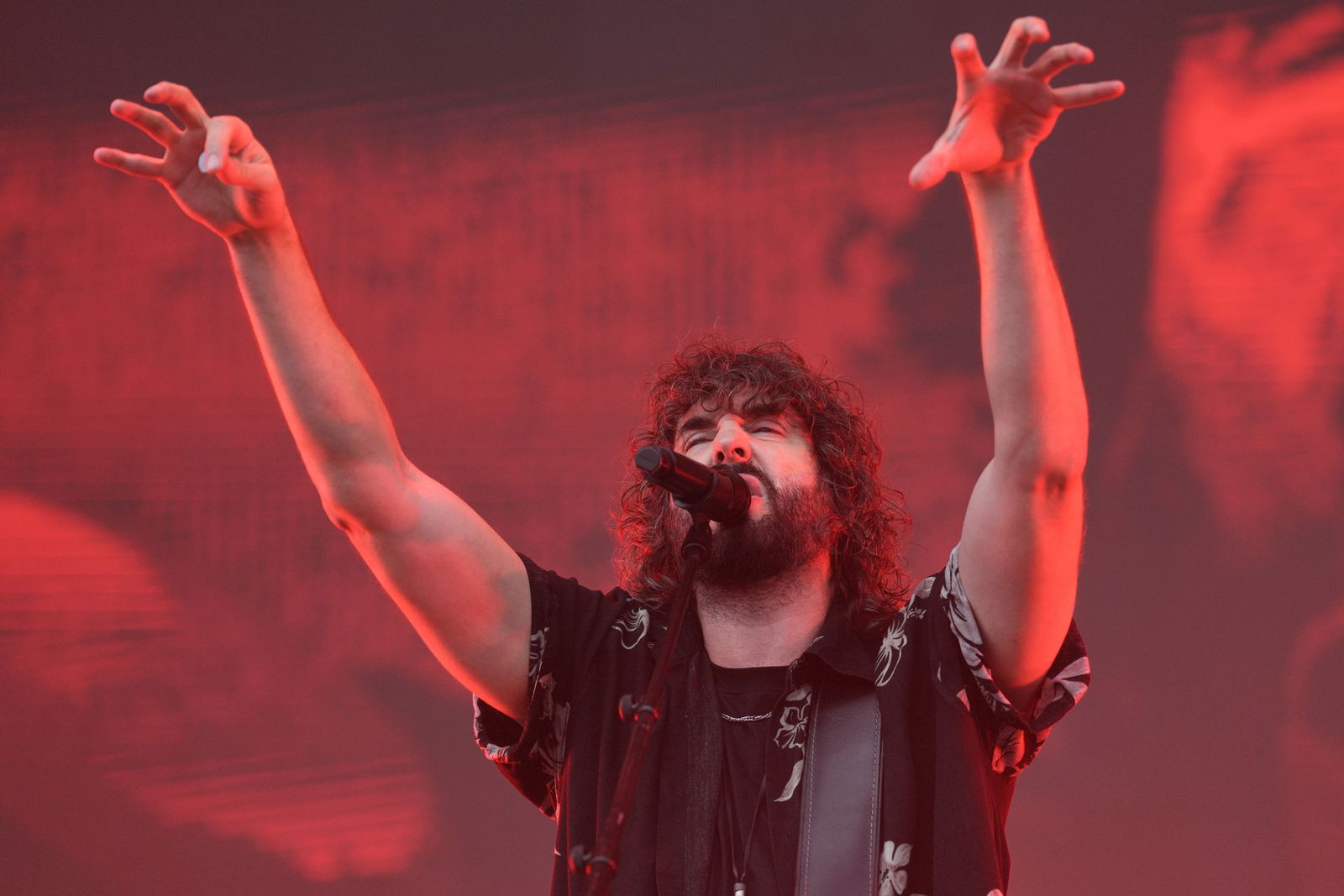 ¡Las Rozas está de fiesta! Nos colamos en el concierto de Mikel Izal
