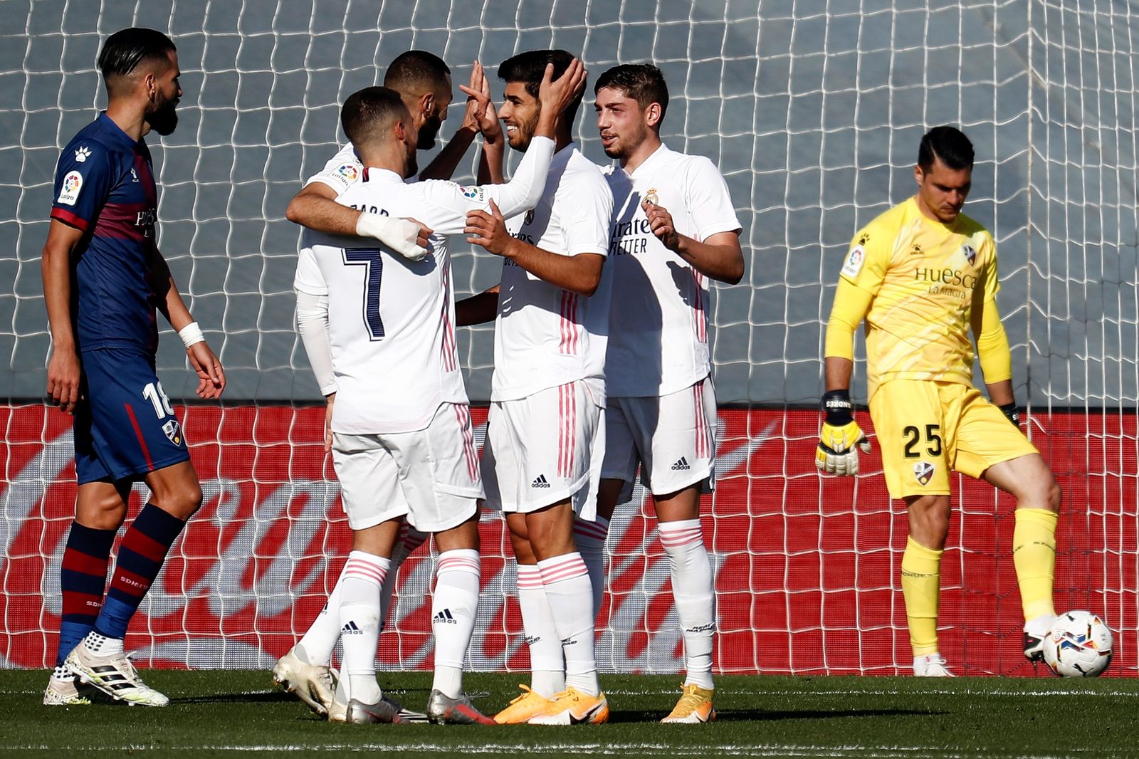 Contundente vistoria del Real Madrid frente al Huesca