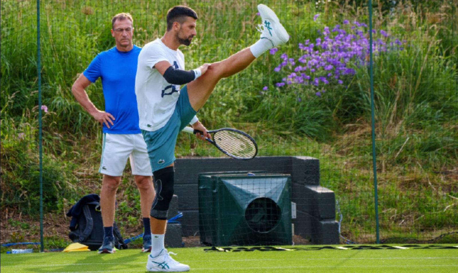 Djokovic entrena en Wimbledon ¡18 días después de operarse de la rodilla!