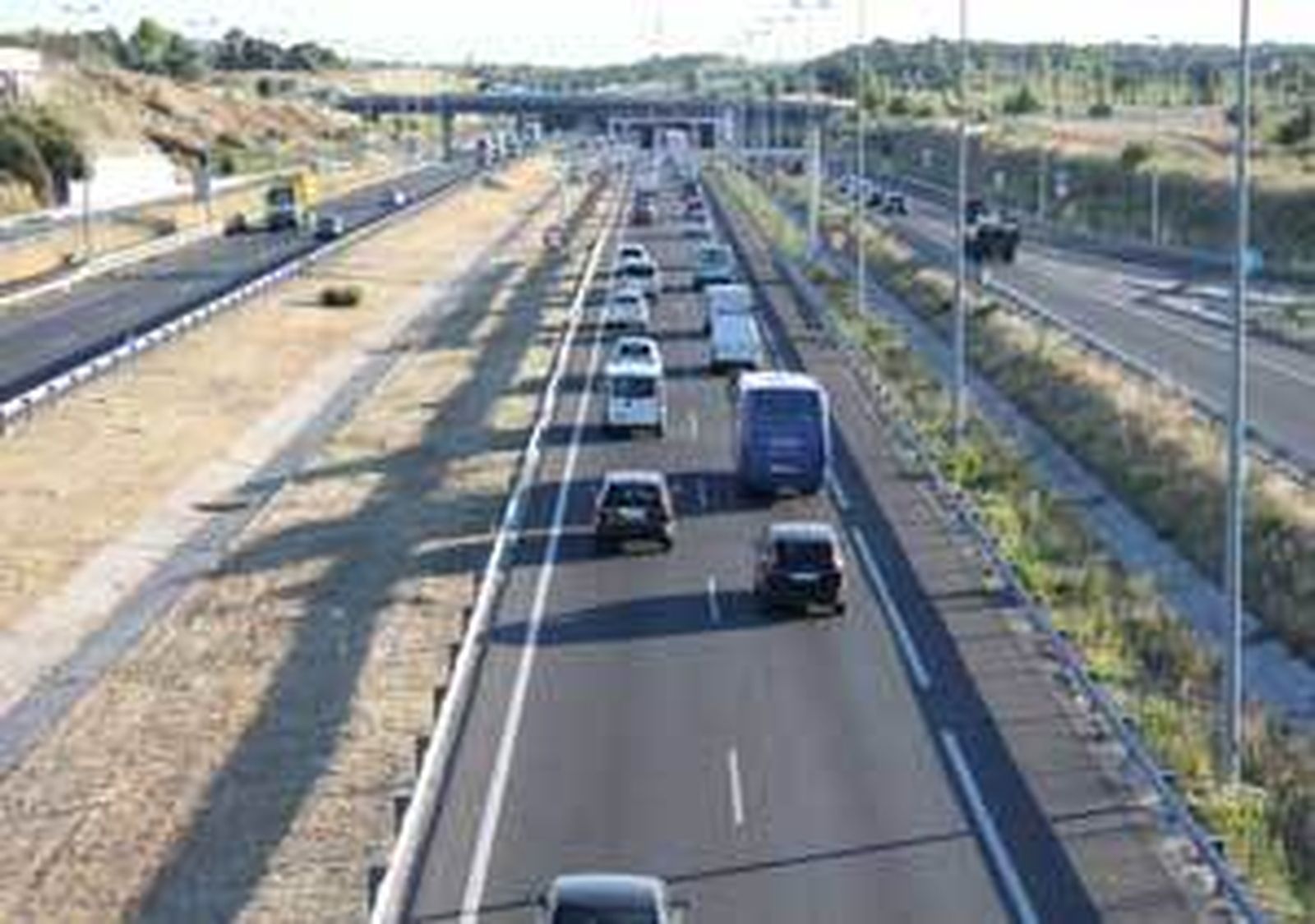 Tráfico implantará la velocidad variable en autopistas y autovías este año